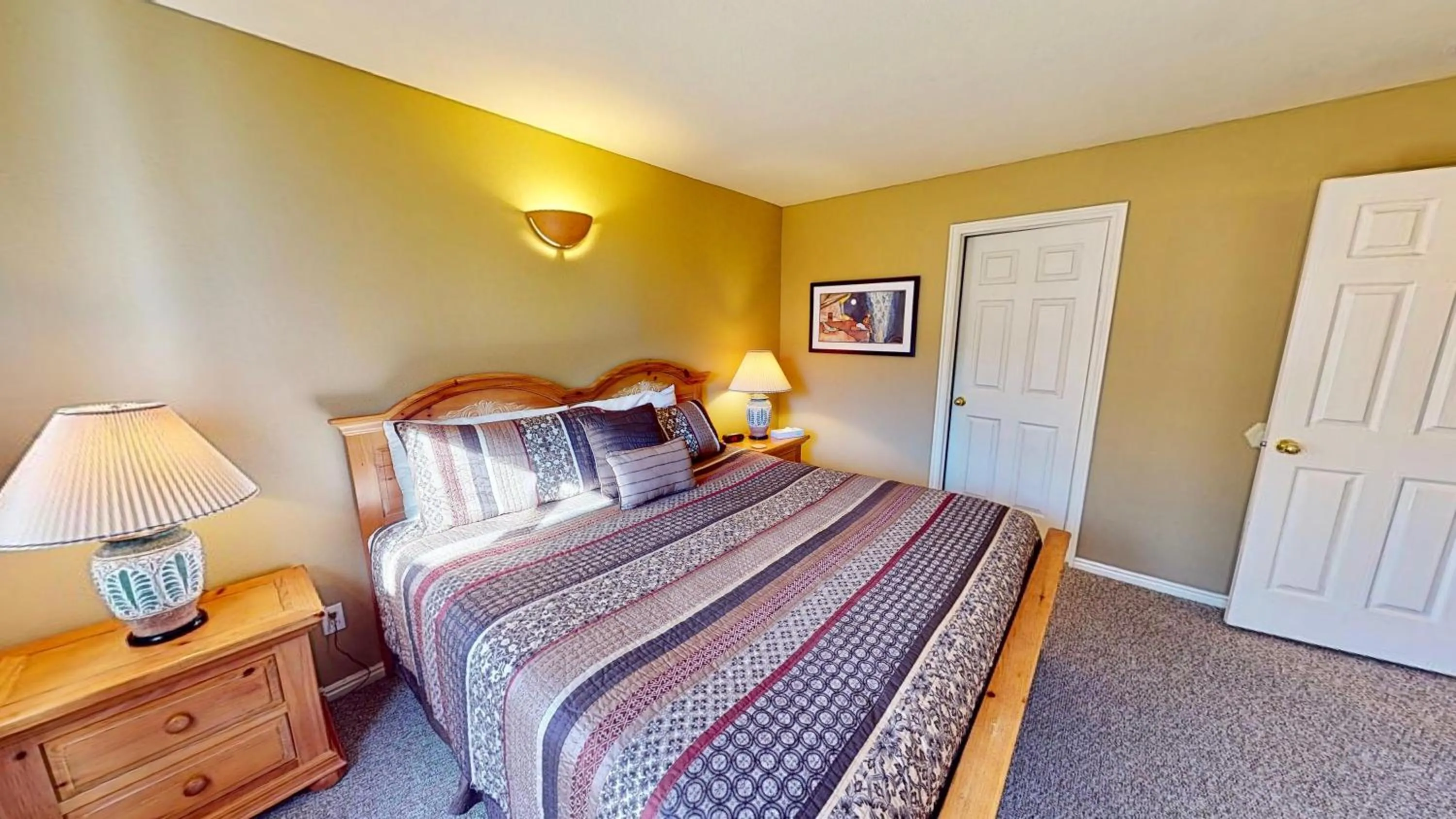 Bed in Kokopelli's Kiva #3230