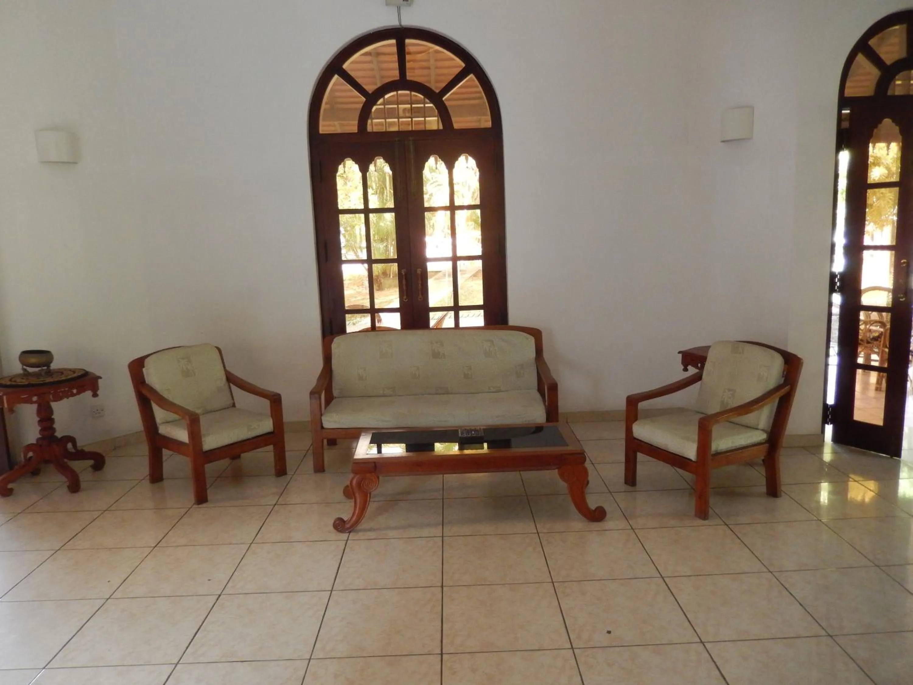 Communal lounge/ TV room in Villa Ranmenika