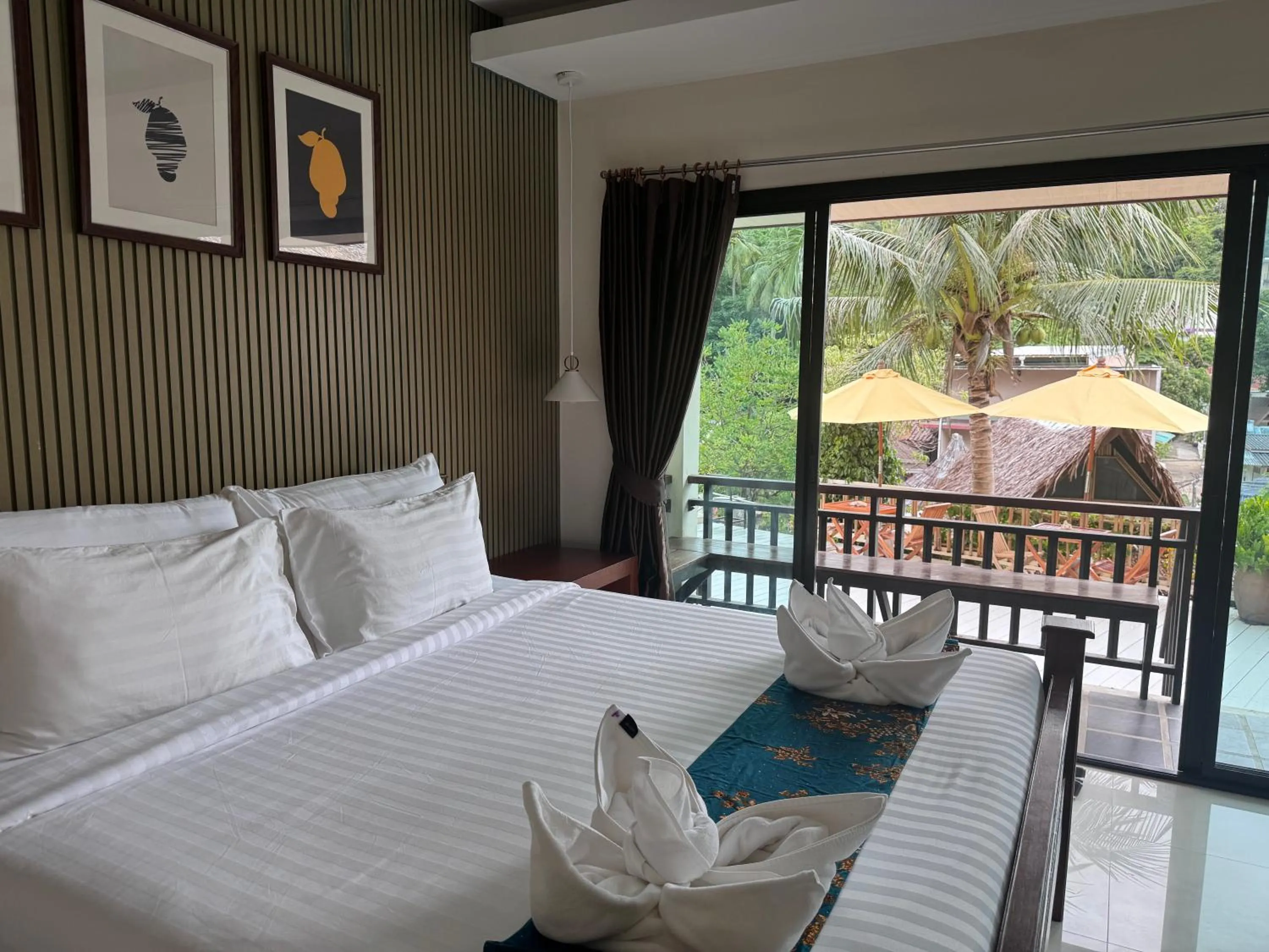 Bed in Chunut House Resort