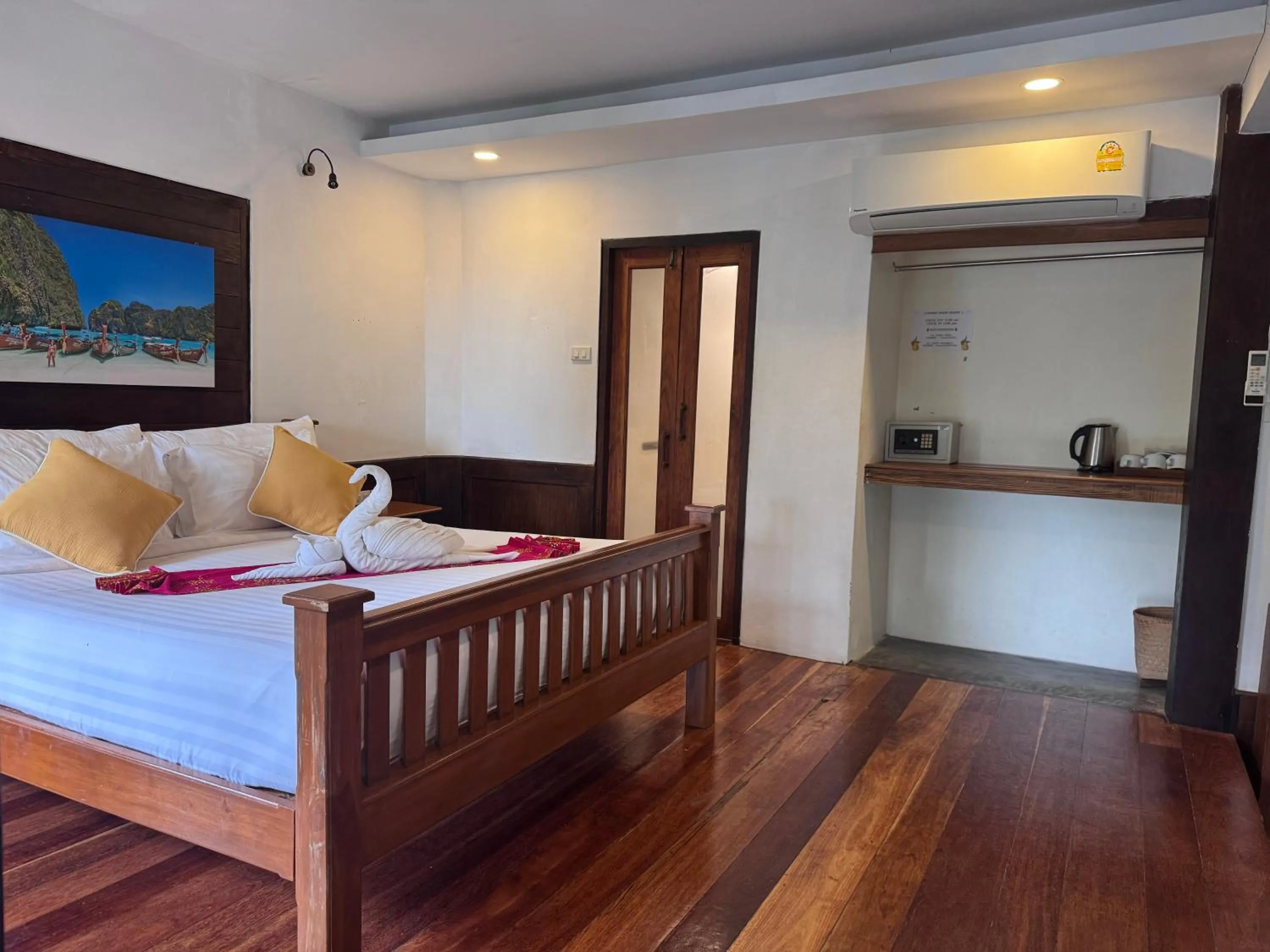 Bedroom, Bed in Chunut House Resort