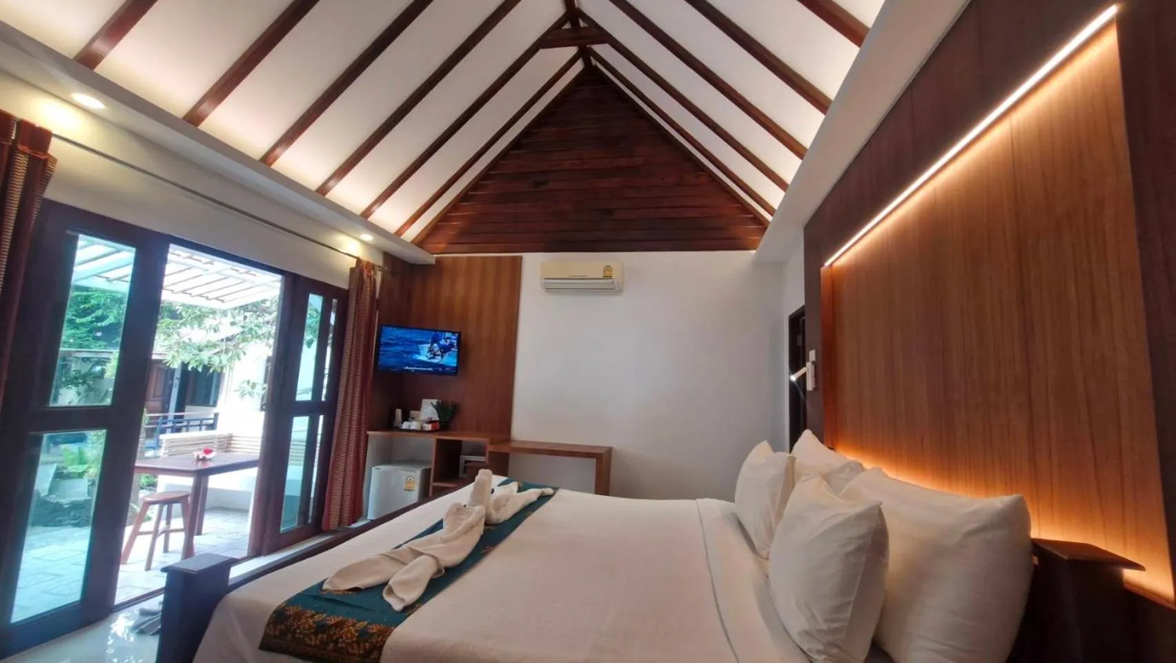 Bed in Chunut House Resort