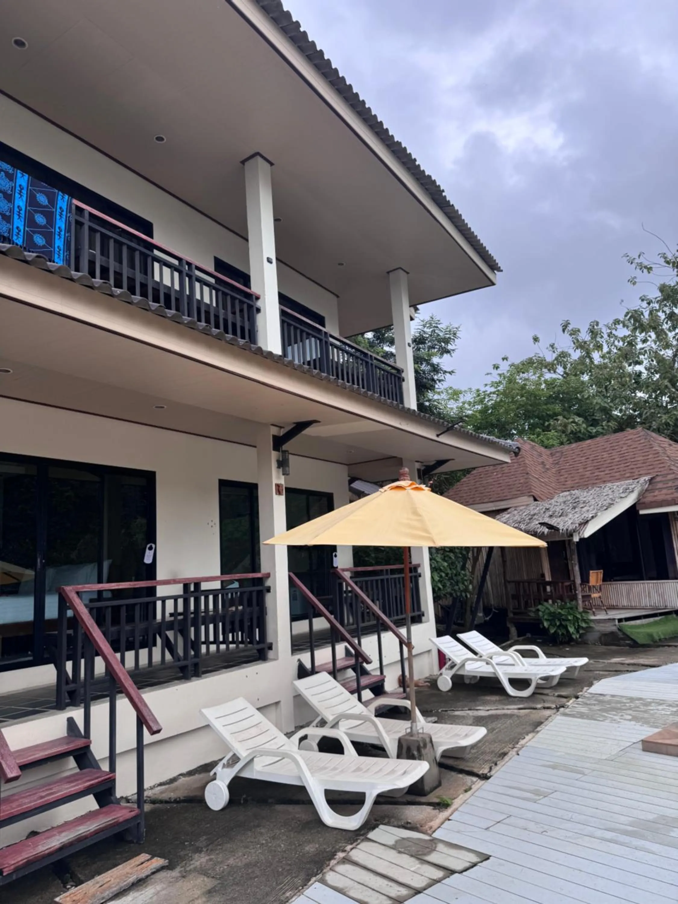 Property building in Chunut House Resort