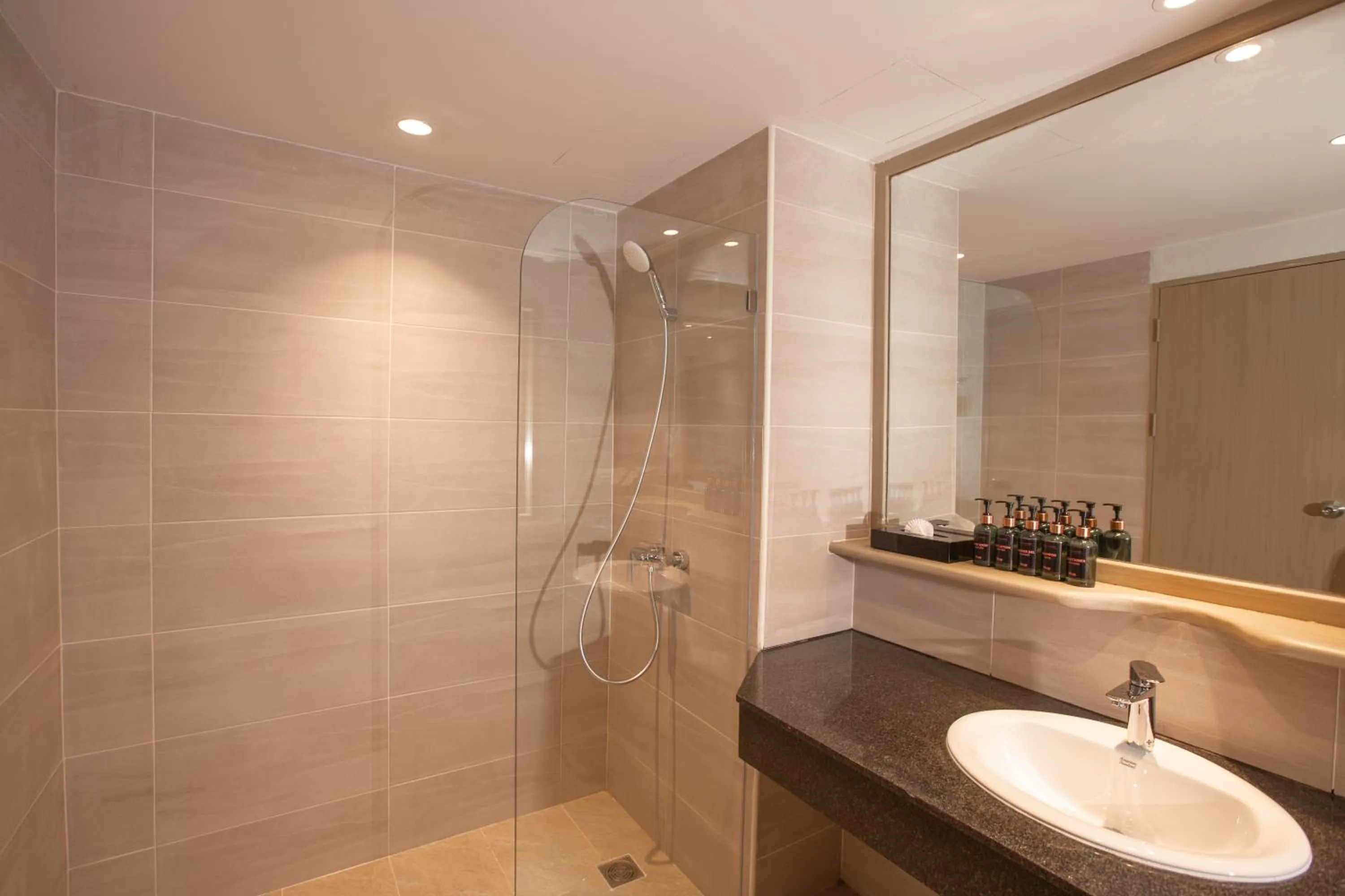 Shower in Phuket Orchid Resort and Spa