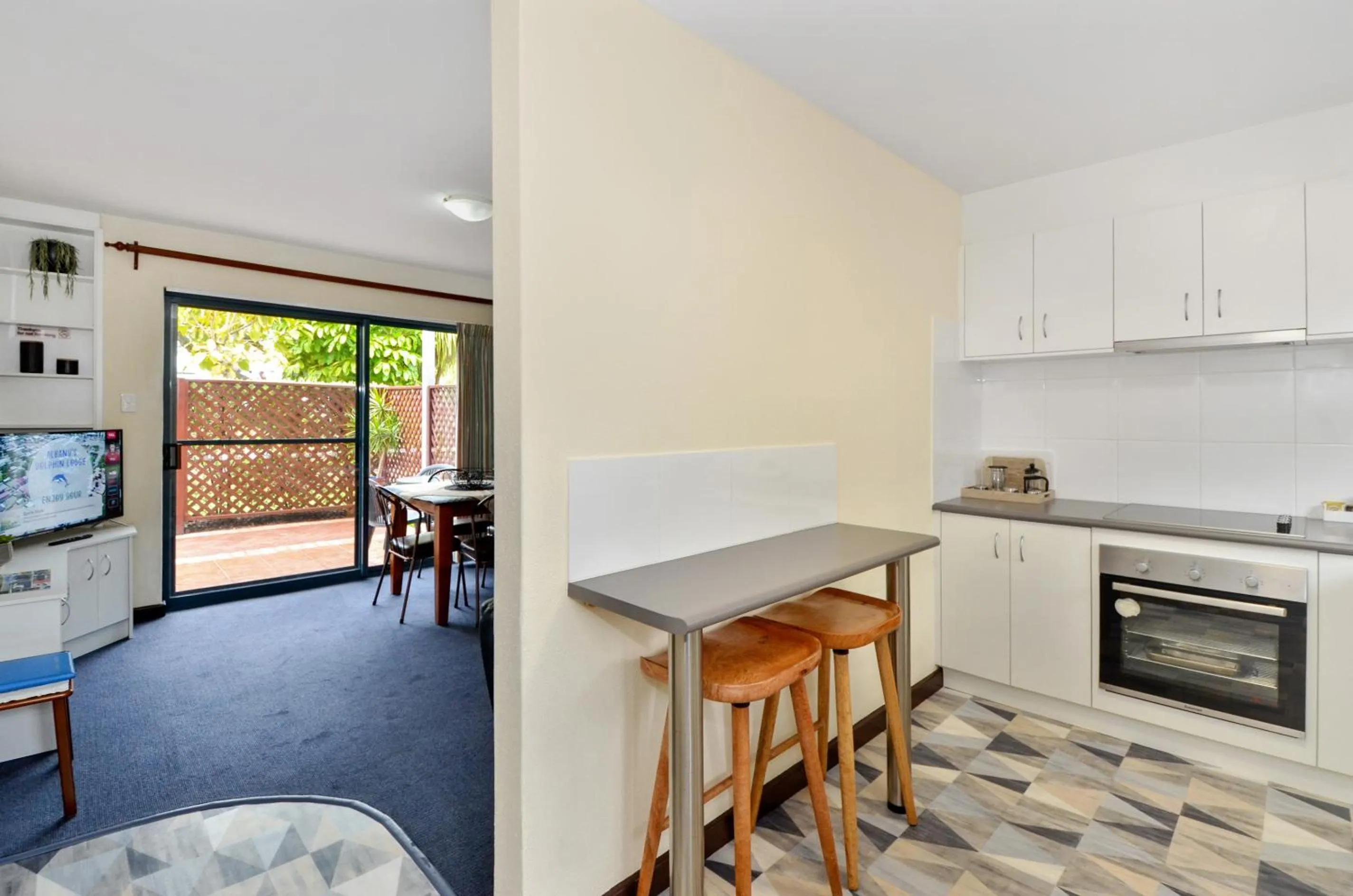 Patio in Dolphin Lodge Albany - Self Contained Apartments at Middleton Beach