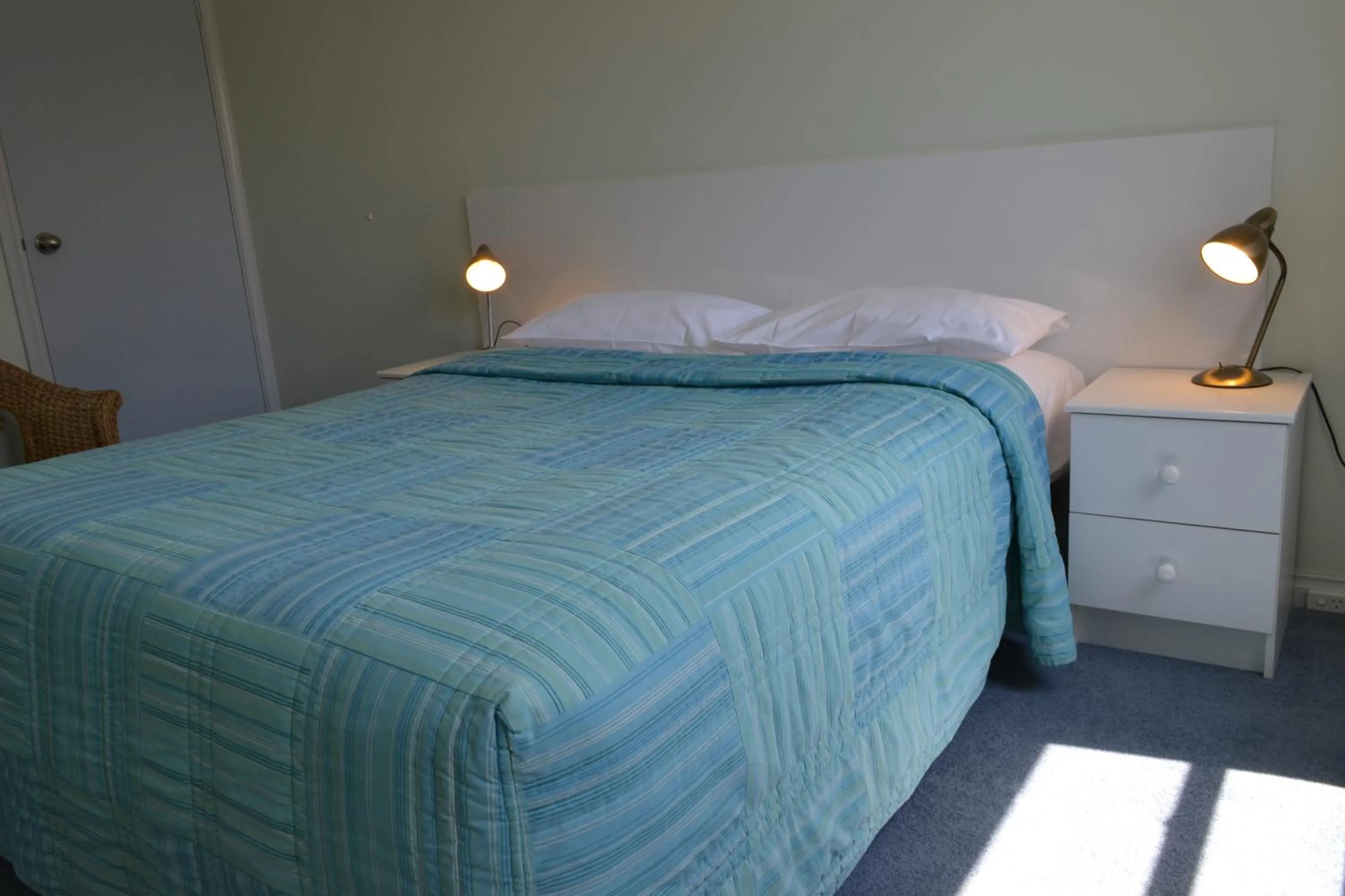 Bed in Dolphin Lodge Albany - Self Contained Apartments at Middleton Beach
