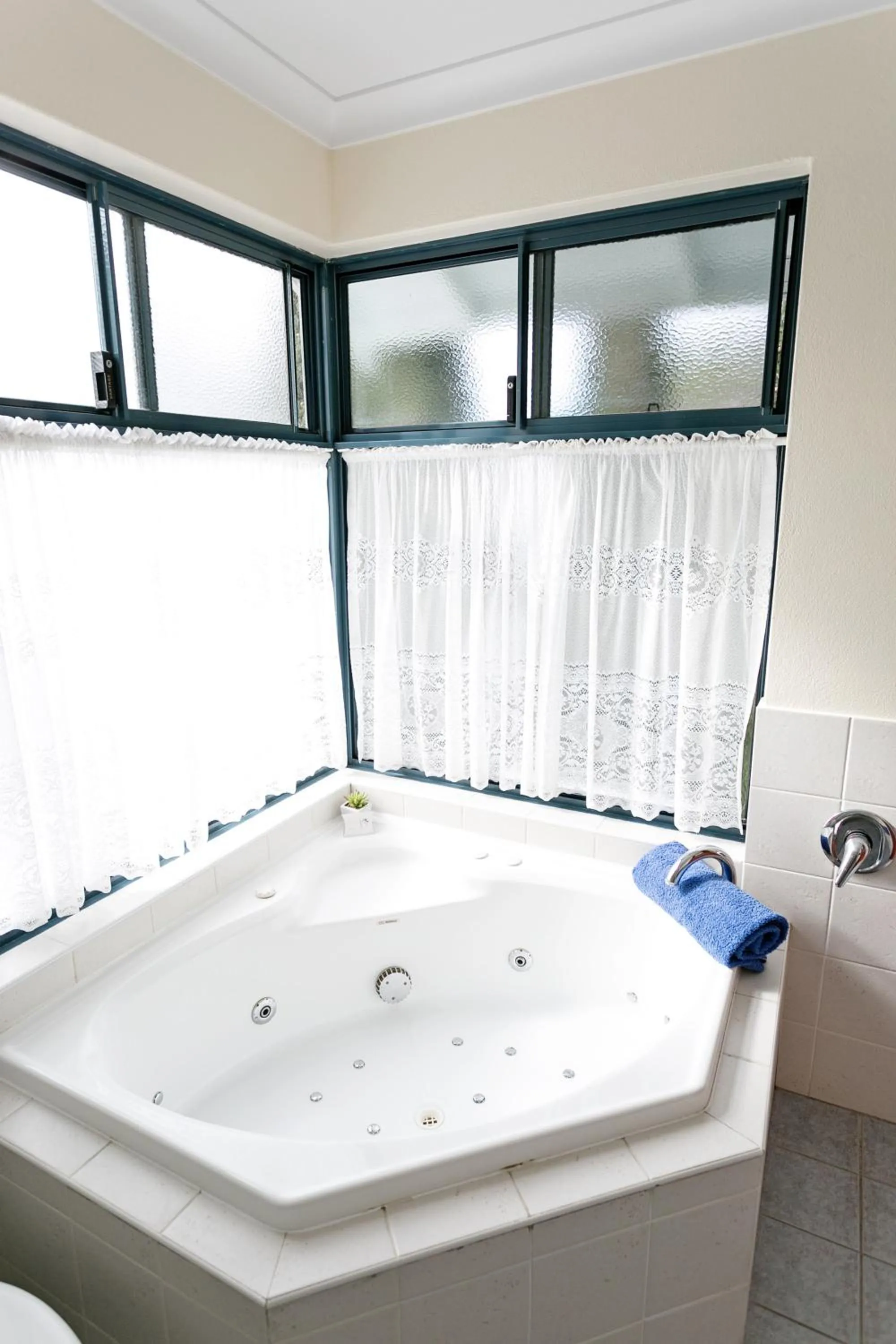 Bathroom in Dolphin Lodge Albany - Self Contained Apartments at Middleton Beach