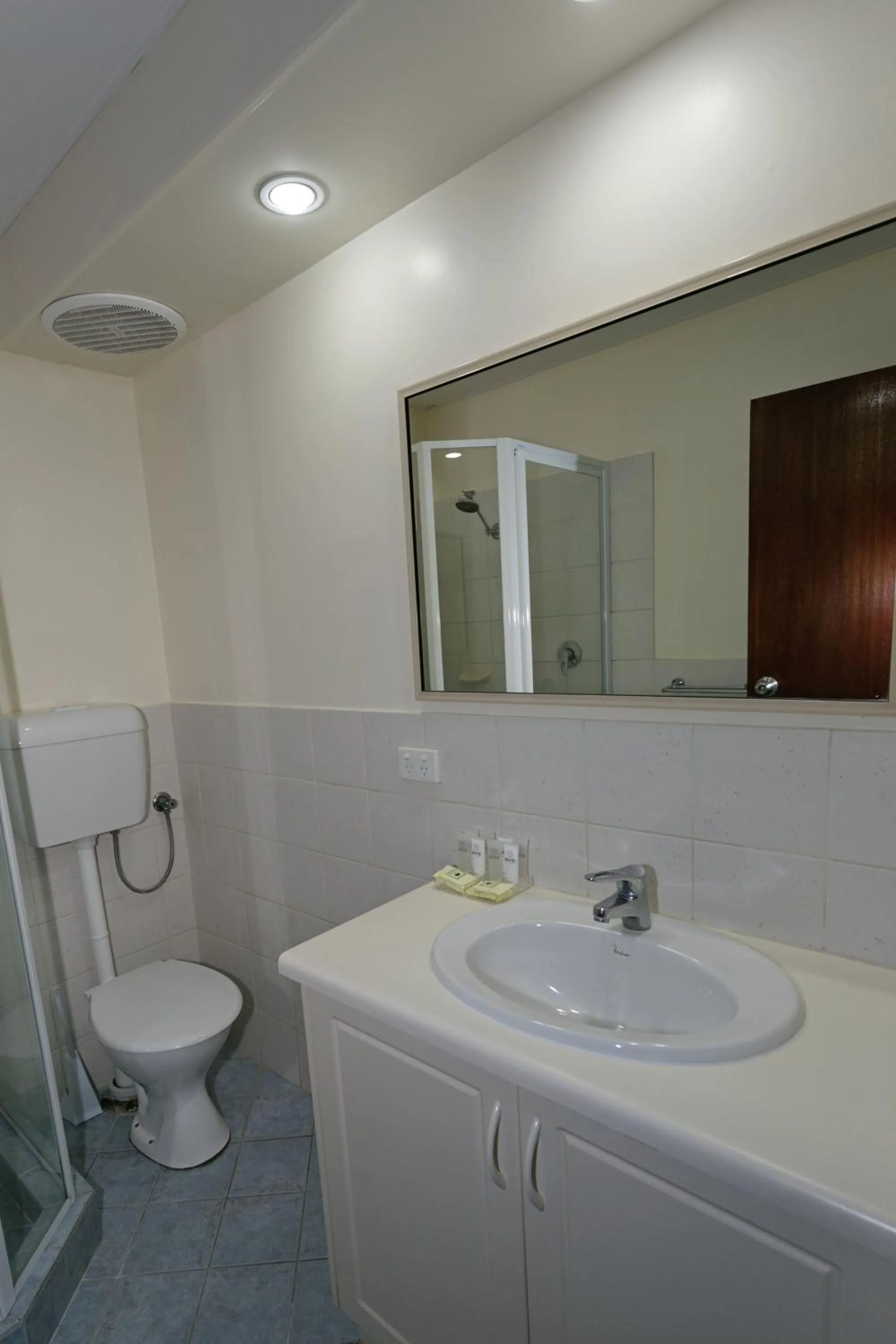 Shower in Dolphin Lodge Albany - Self Contained Apartments at Middleton Beach