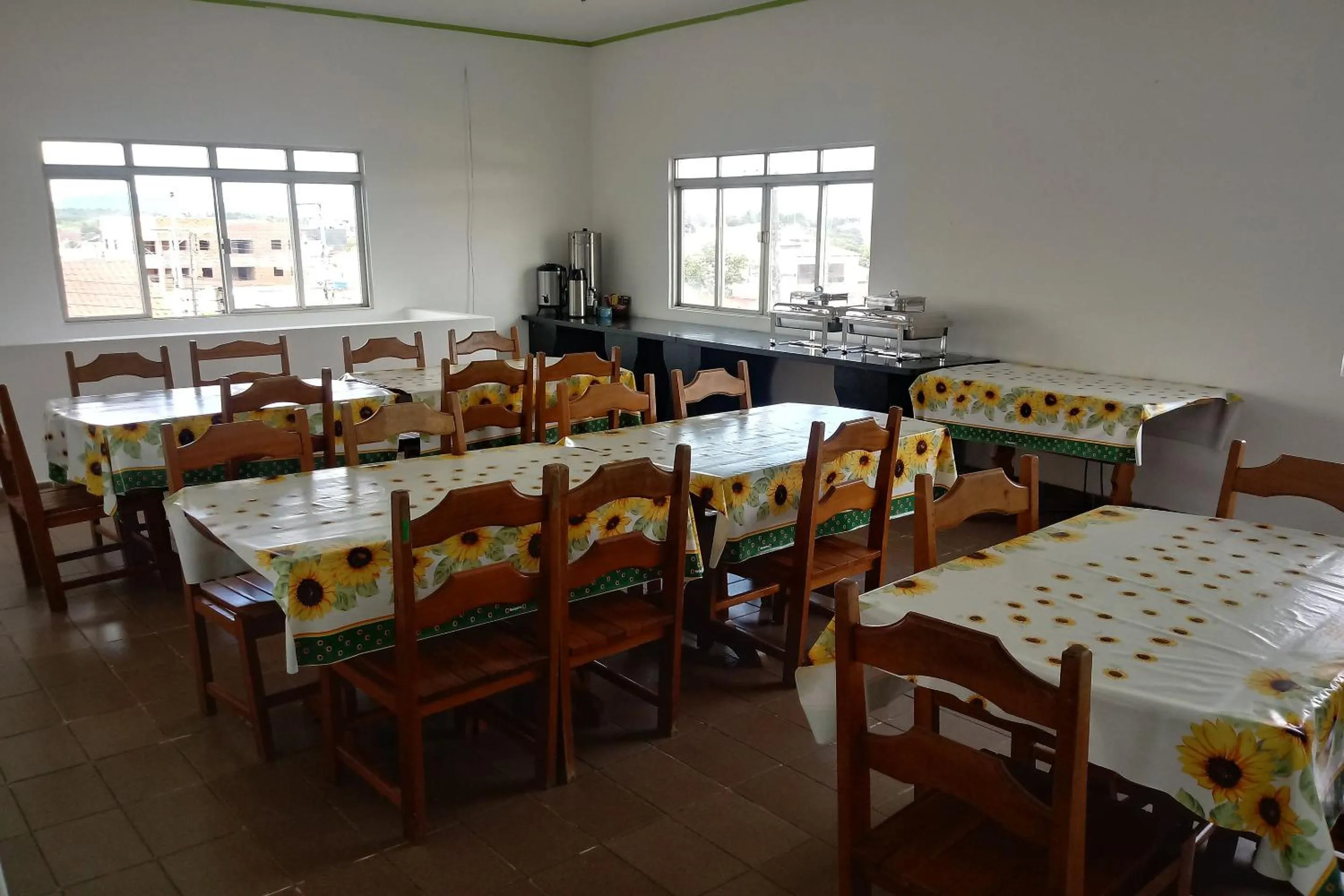 Restaurant/places to eat in China Hotel