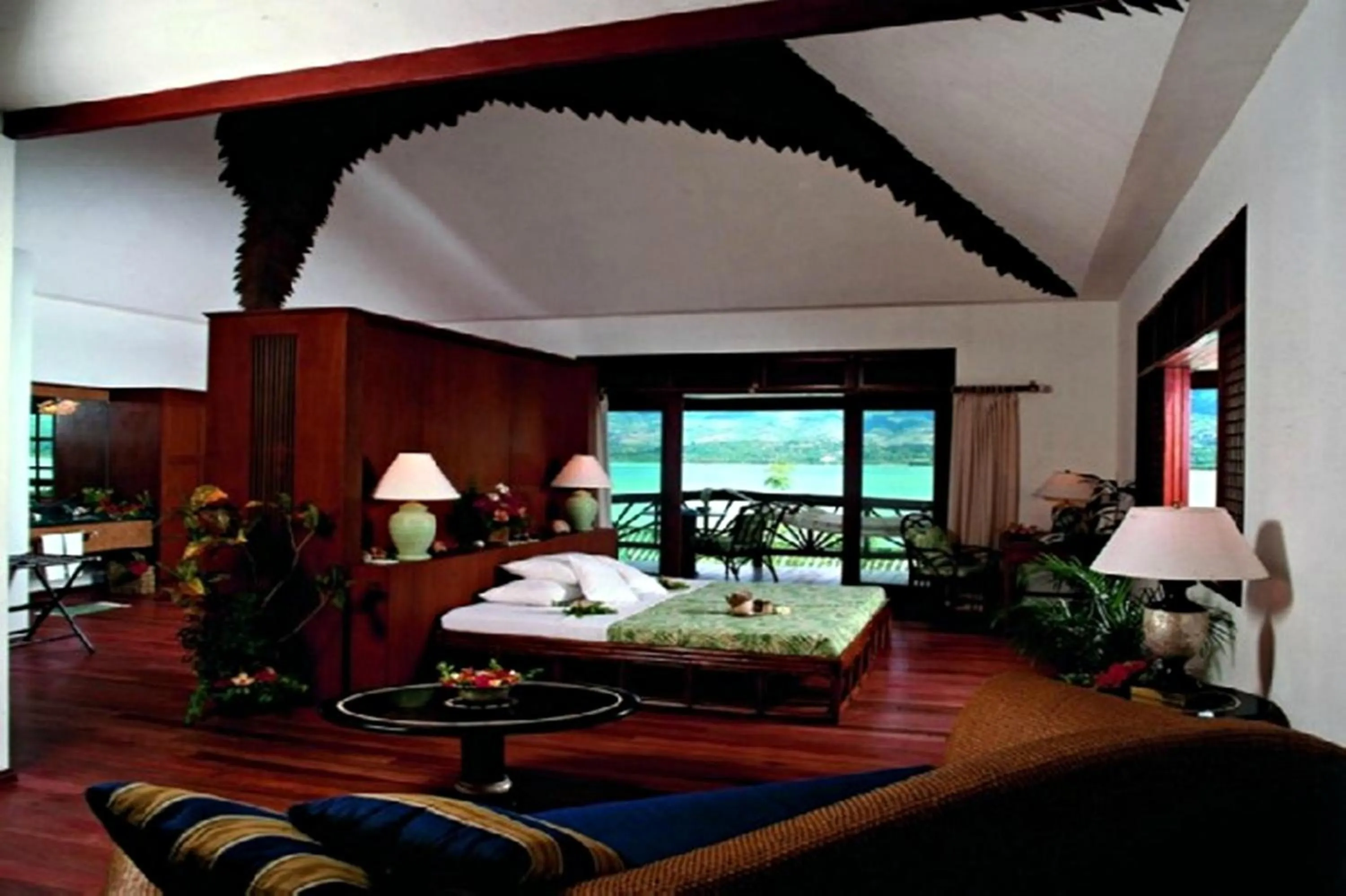 Photo of the whole room, Bed in Badian Island Wellness Resort