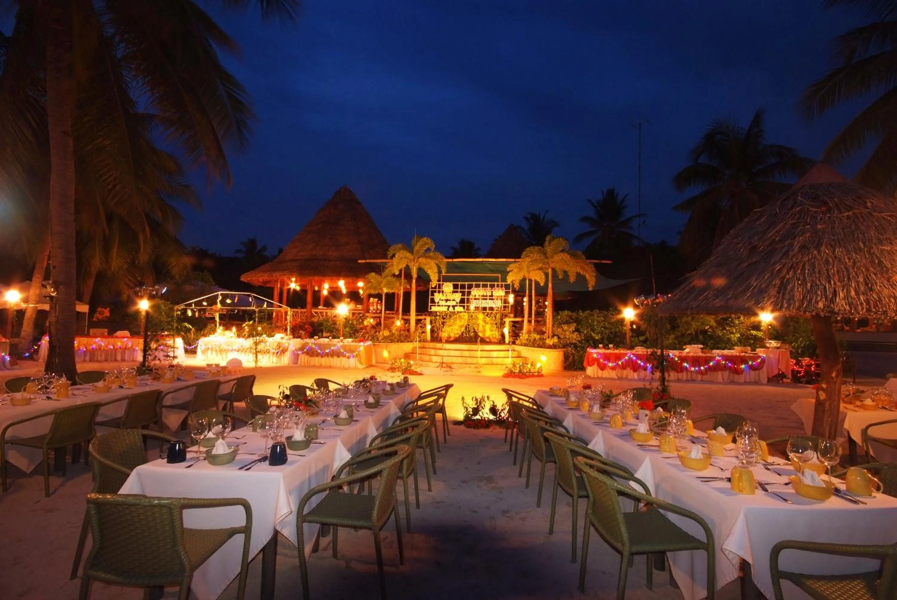 Restaurant/places to eat in Badian Island Wellness Resort