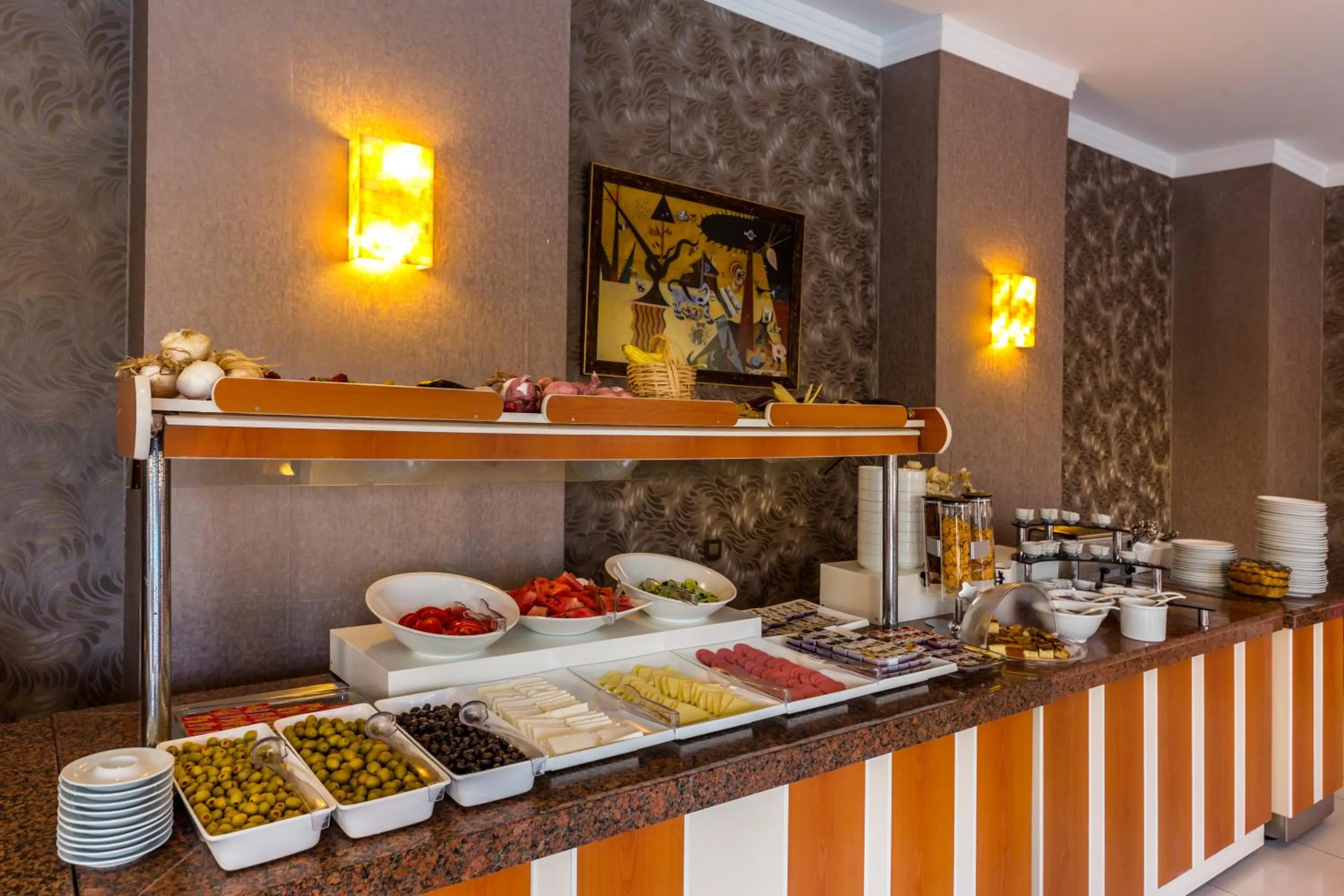 Restaurant/places to eat in Ketenci Otel