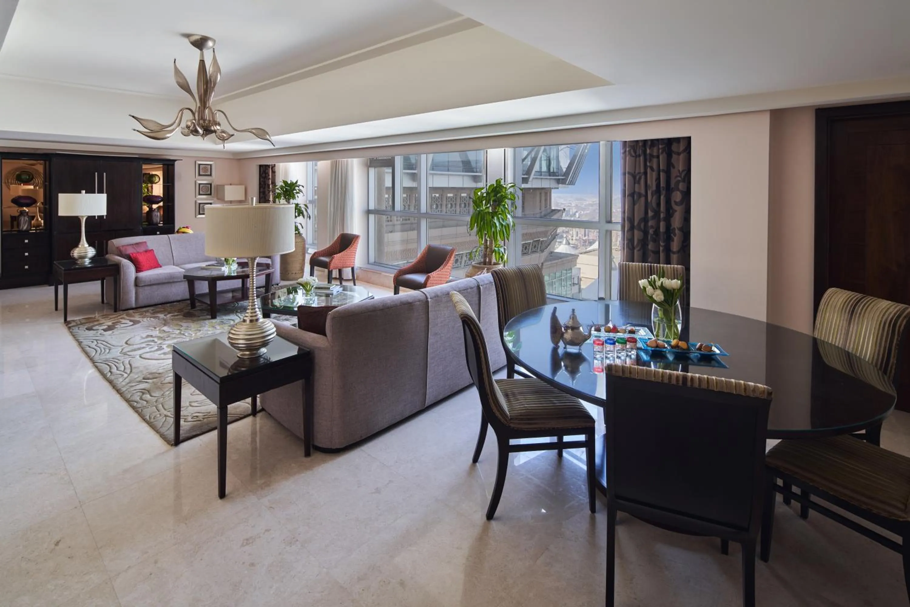 Bed in Makkah Clock Royal Tower, A Fairmont Hotel