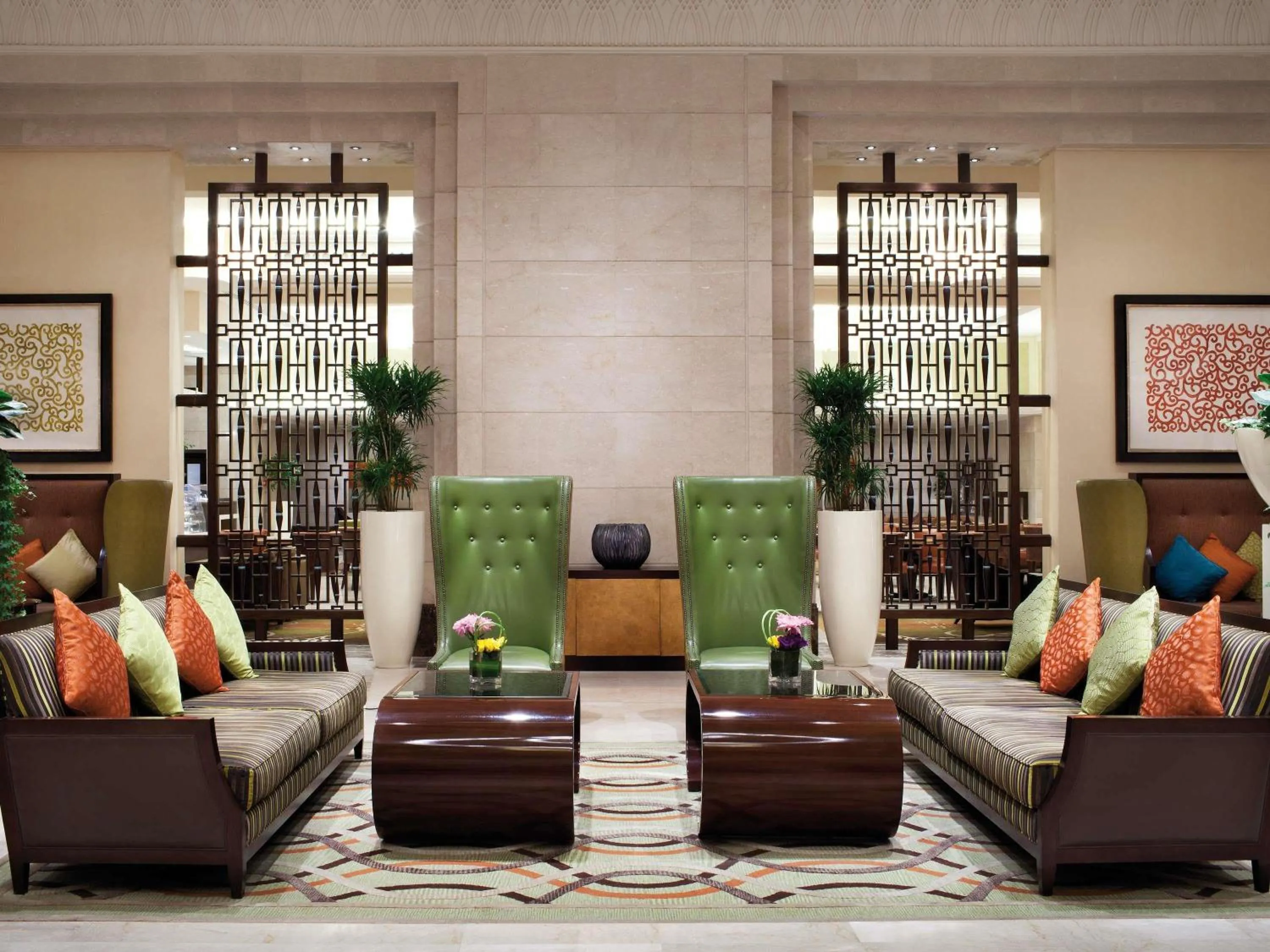 Lounge or bar in Makkah Clock Royal Tower, A Fairmont Hotel