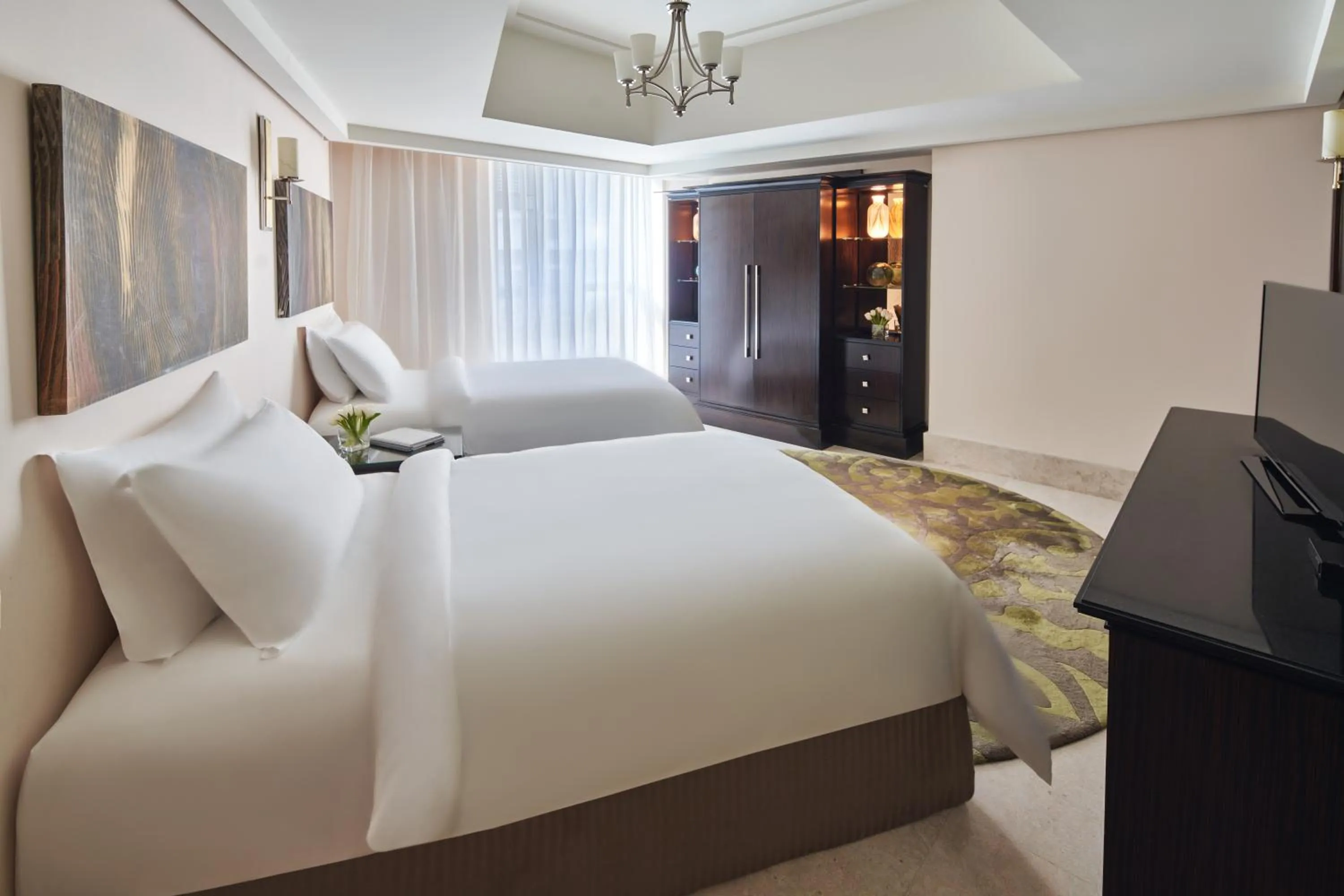 Bed in Makkah Clock Royal Tower, A Fairmont Hotel