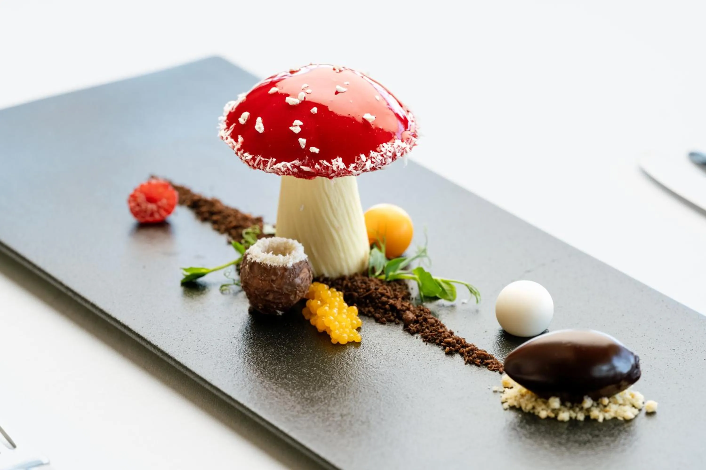 Restaurant/places to eat in Makkah Clock Royal Tower, A Fairmont Hotel