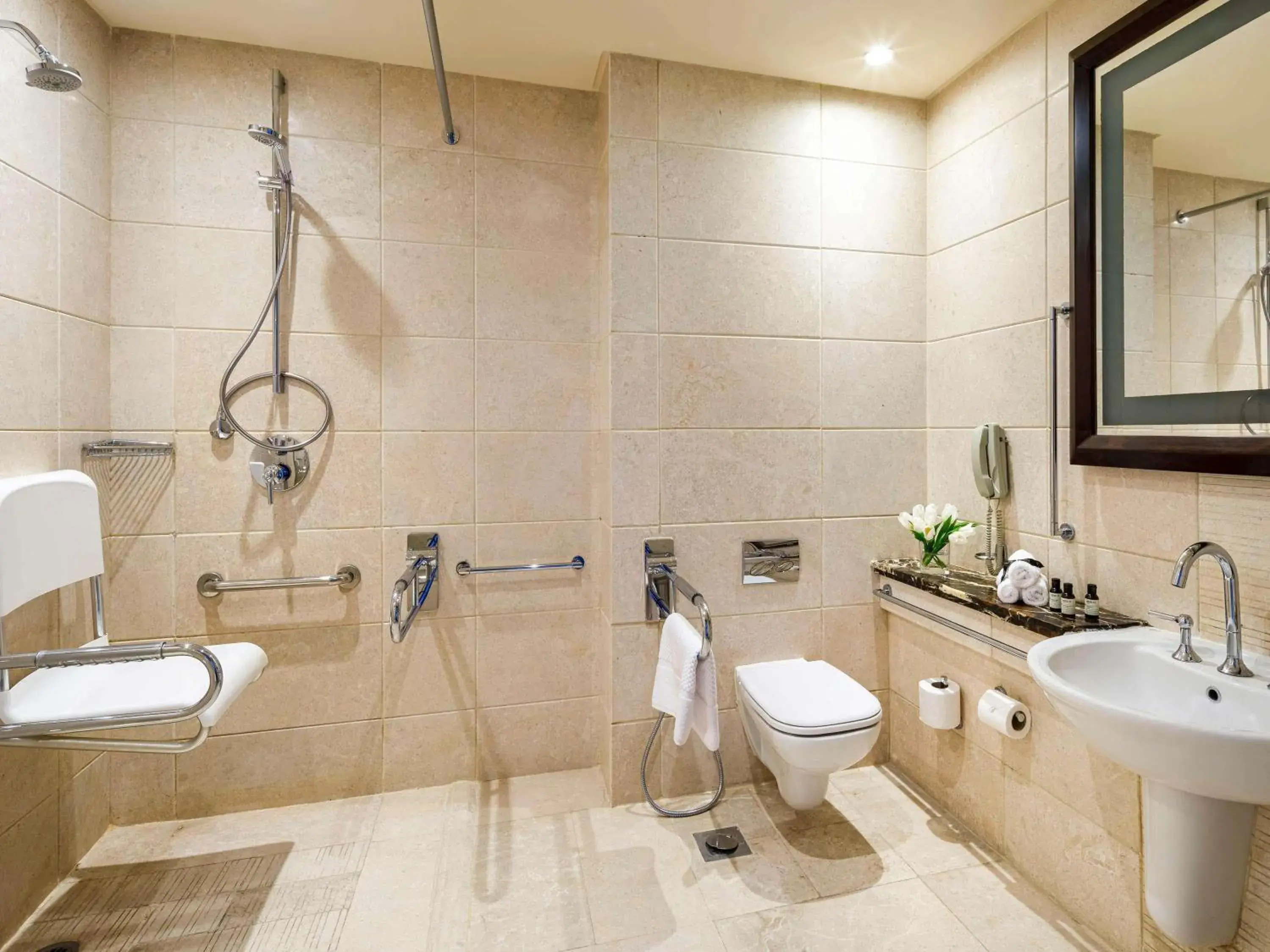 Fairmont Twin Room with City View - Accessible in Makkah Clock Royal Tower, A Fairmont Hotel Fairmont Twin Room with City View - Accessible in Makkah Clock Royal Tower, A Fairmont Hotel