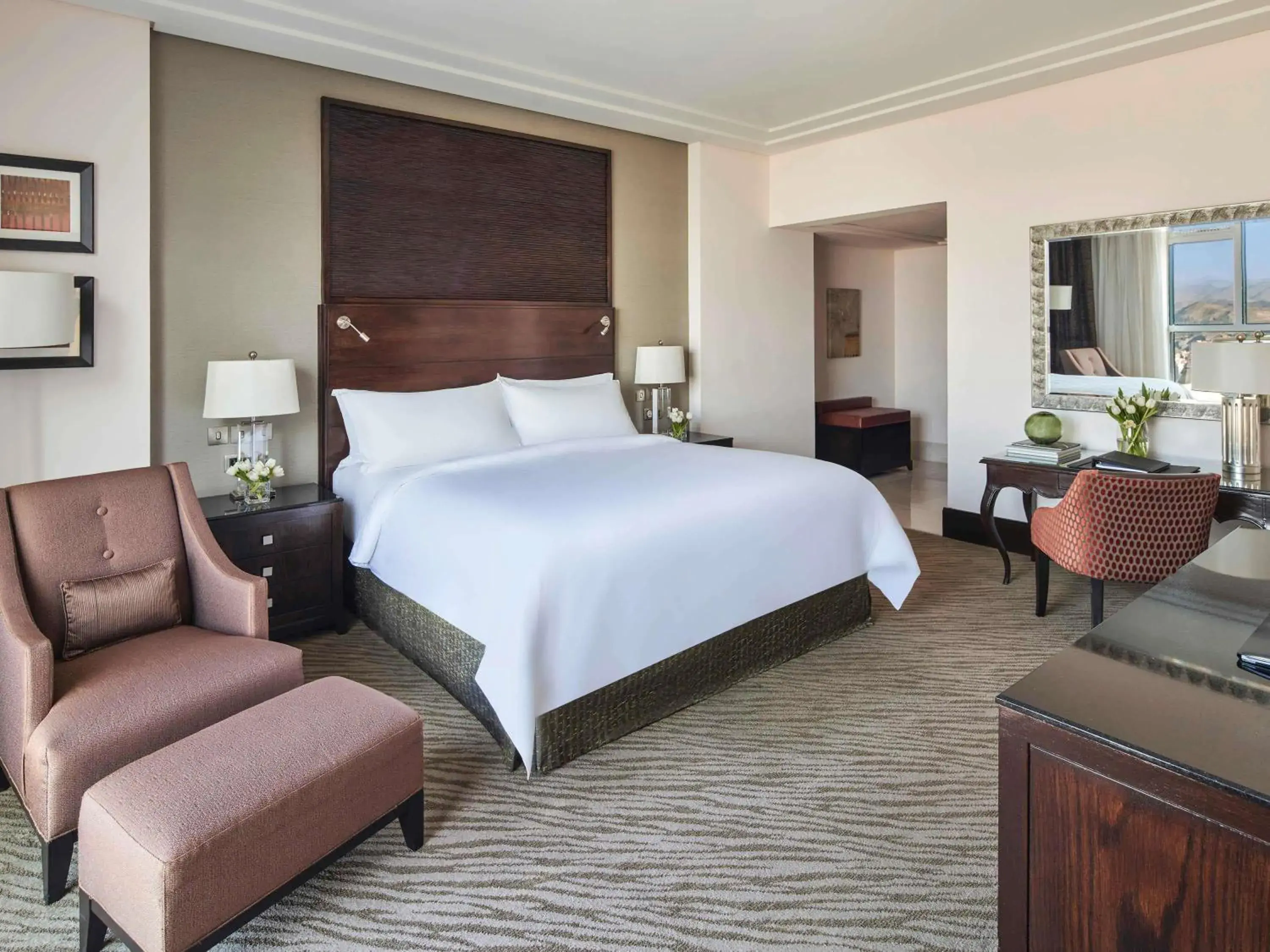 Fairmont Gold Junior King Suite with City View in Makkah Clock Royal Tower, A Fairmont Hotel Fairmont Gold Junior King Suite with City View in Makkah Clock Royal Tower, A Fairmont Hotel