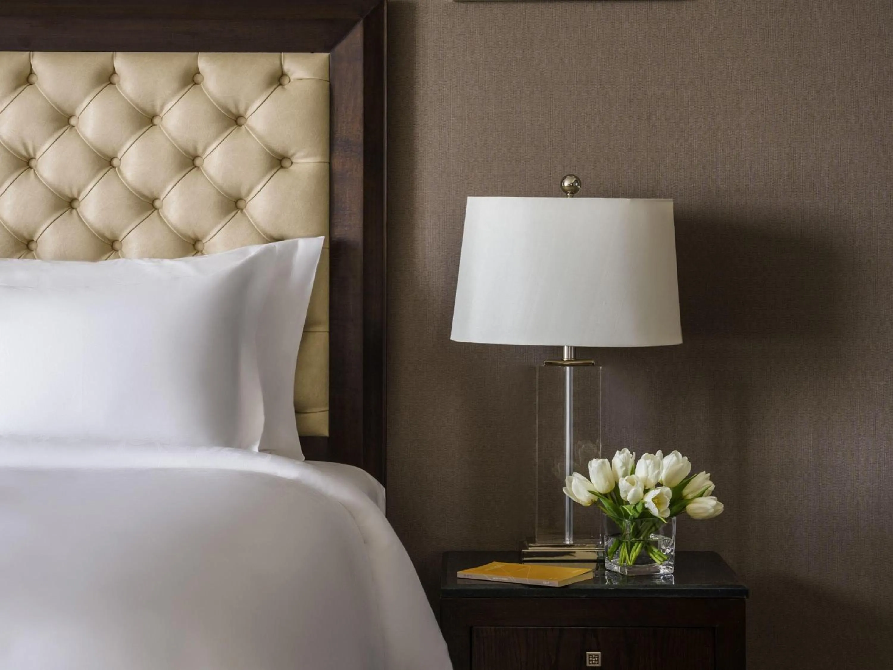 Bedroom, Bed in Makkah Clock Royal Tower, A Fairmont Hotel