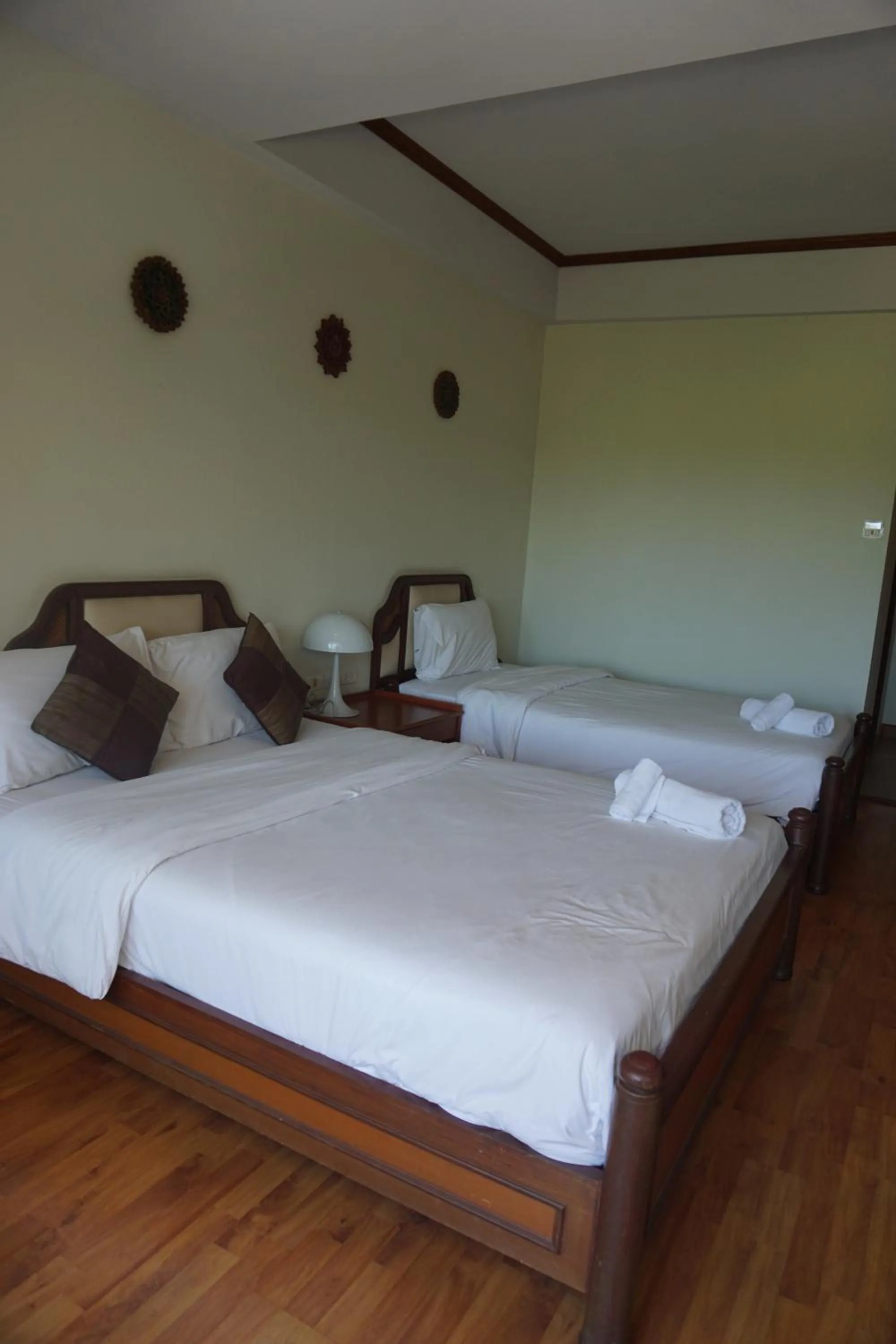 Bed in Chaweng Tara Hotel