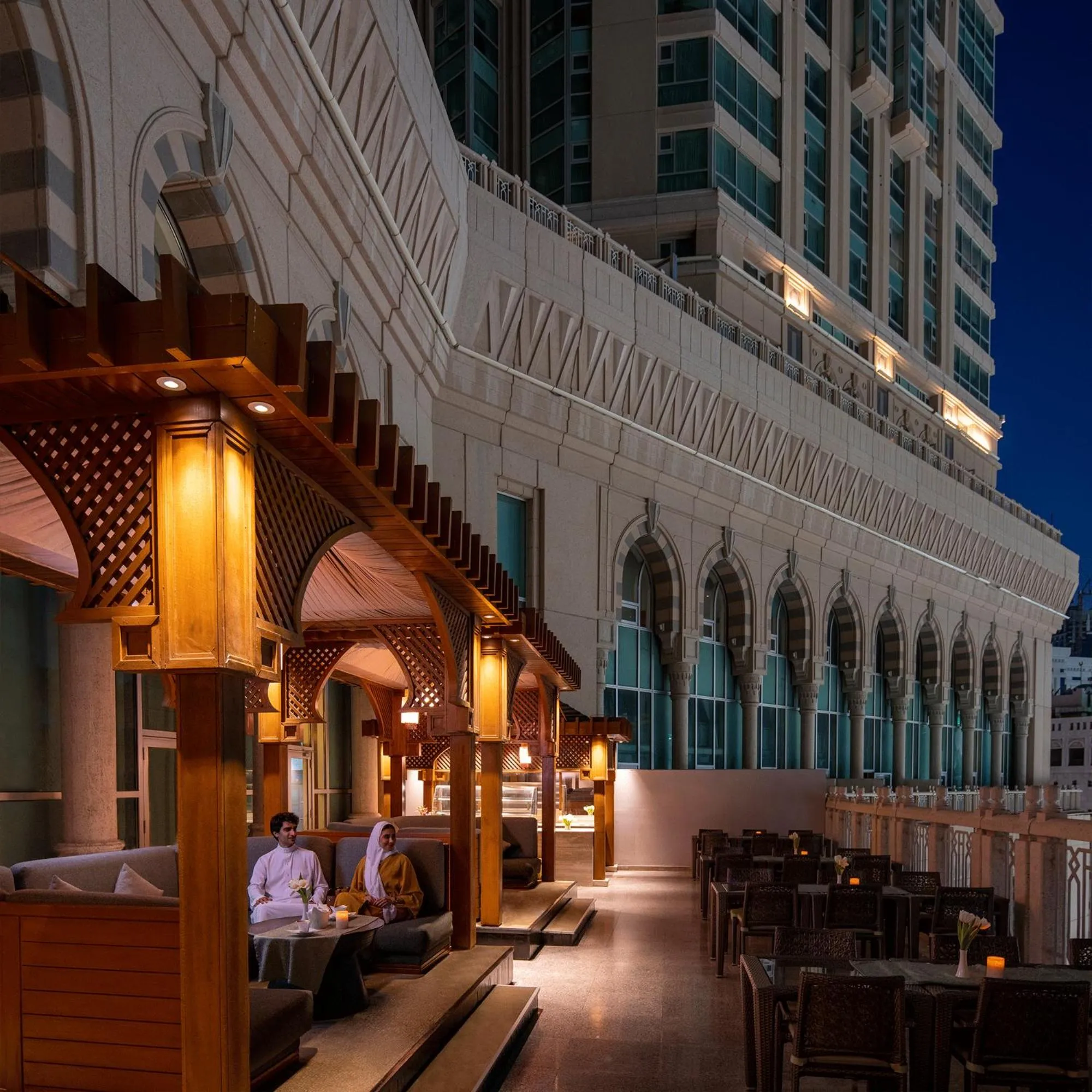 Restaurant/places to eat in Raffles Makkah Palace