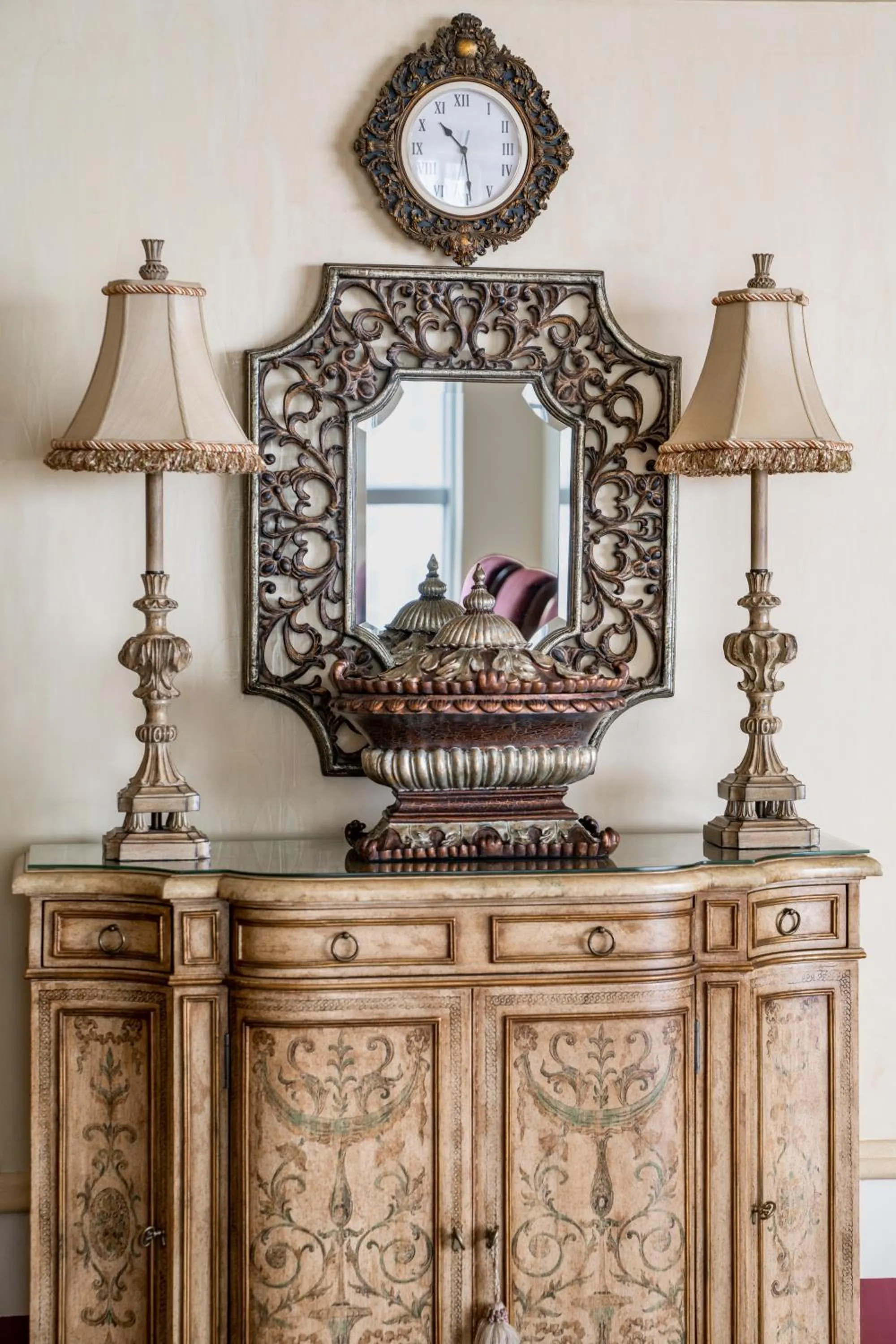 hair dresser in Raffles Makkah Palace