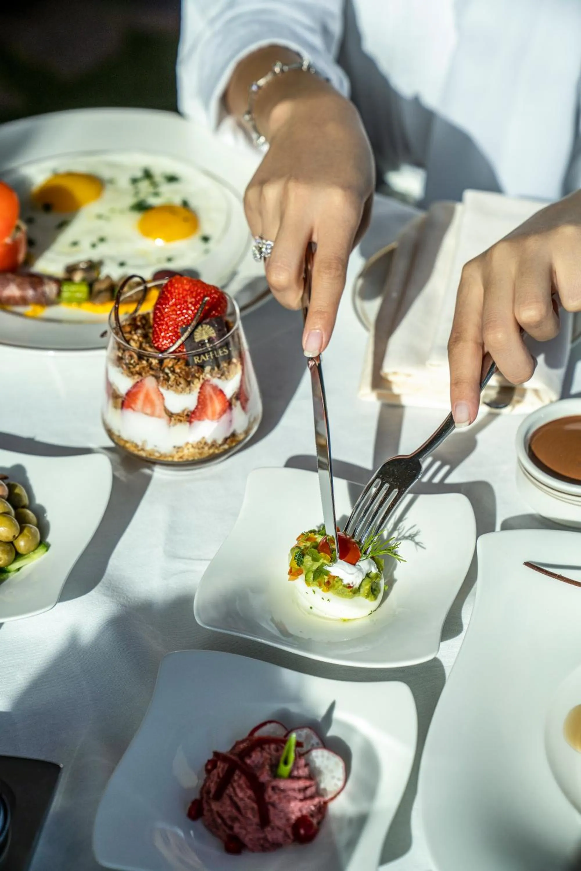 Restaurant/places to eat in Raffles Makkah Palace