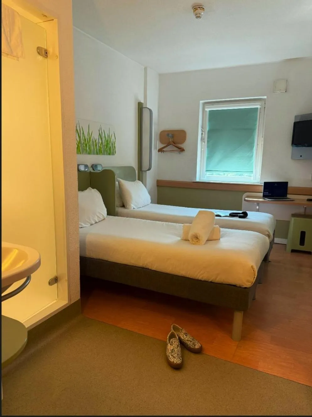 Property building, Bed in ibis budget Leeds Centre Crown Point Road