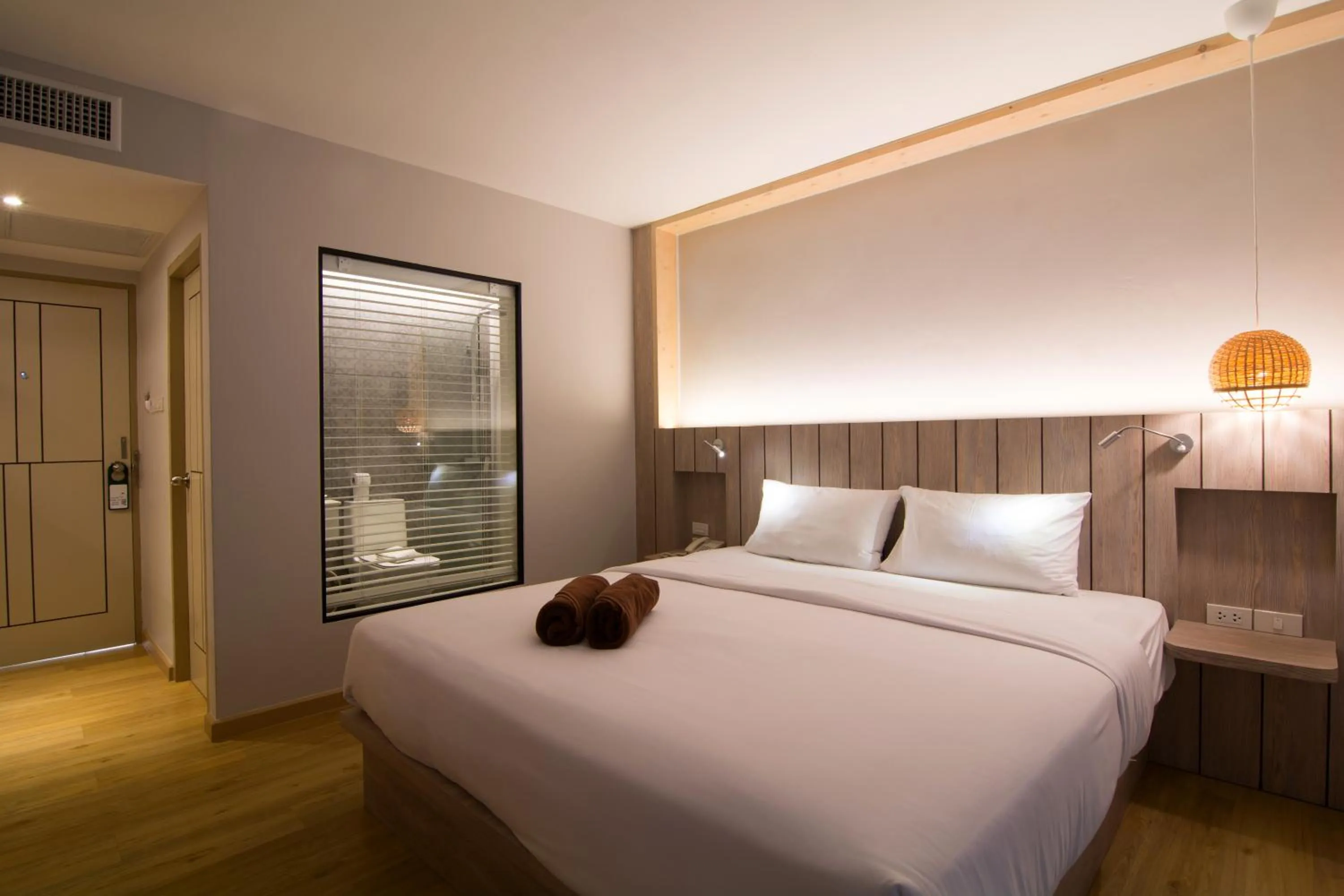 Bedroom, Bed in Baan Karon Resort