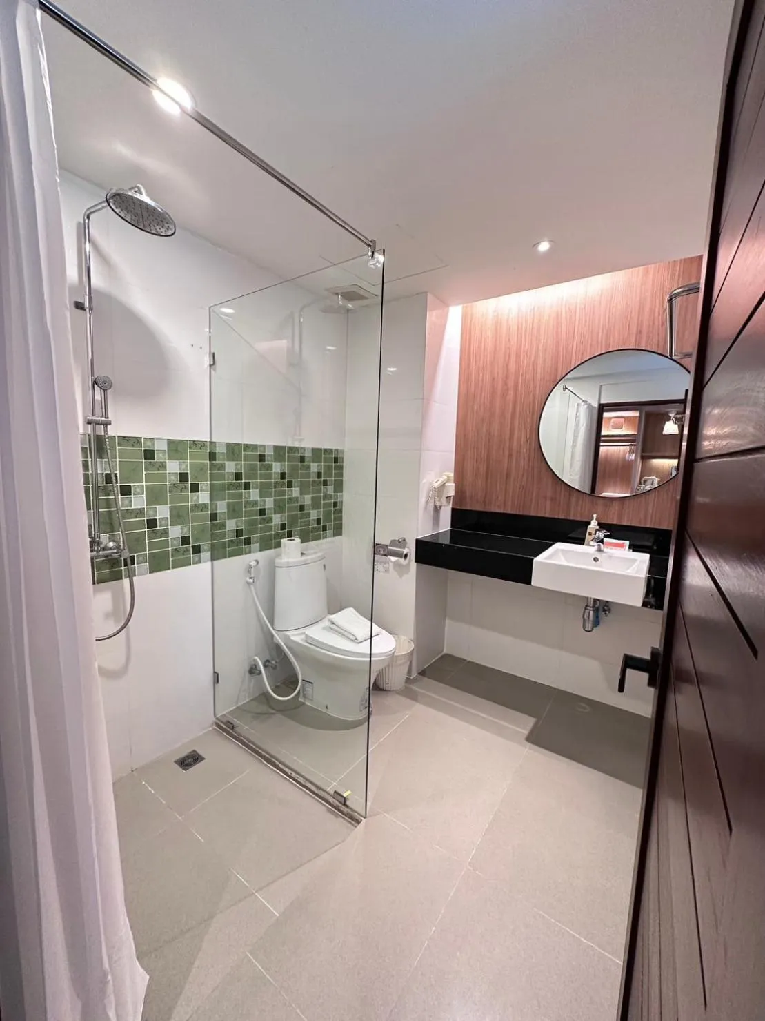 Bathroom in Baan Karon Resort