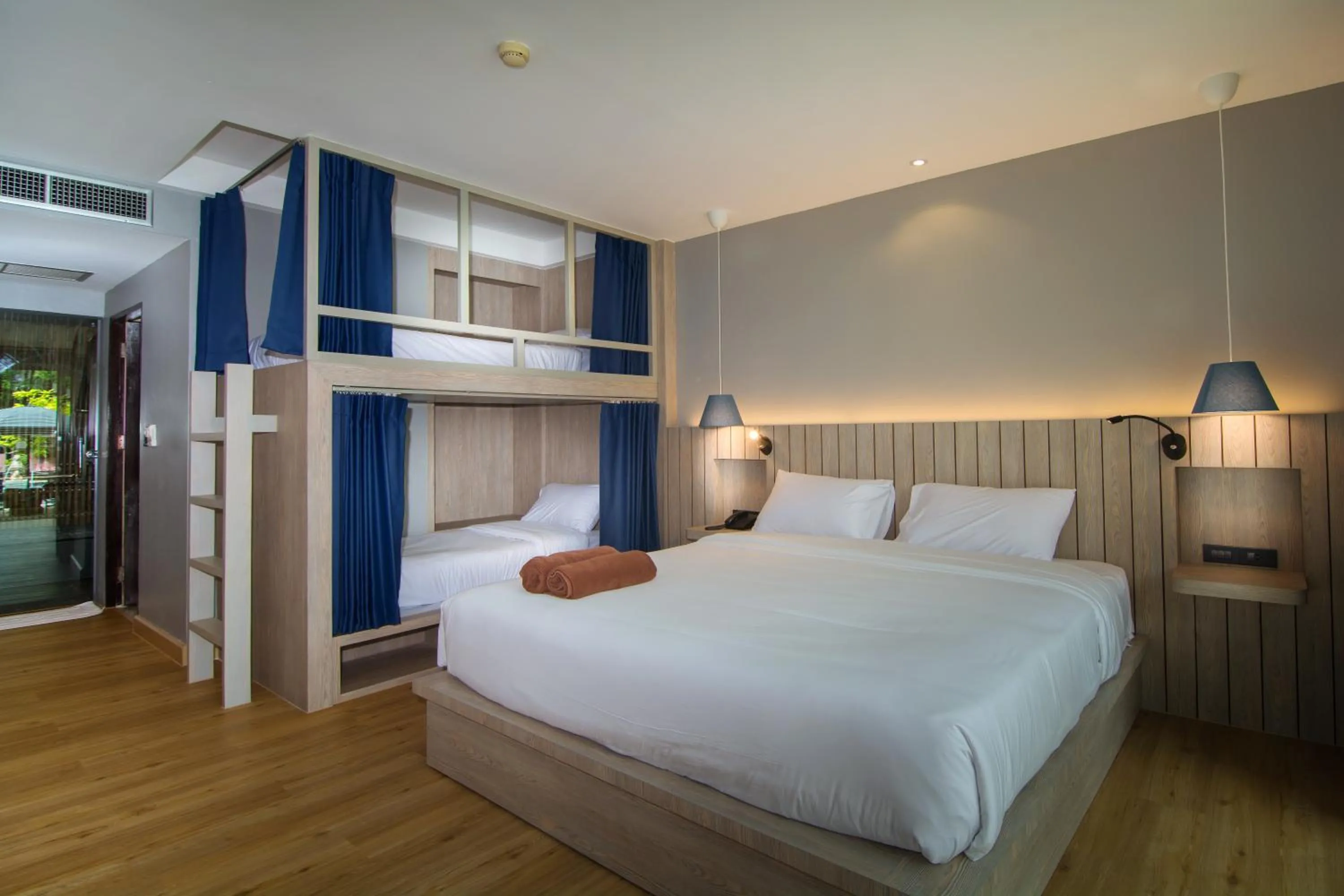 bunk bed, Bed in Baan Karon Resort