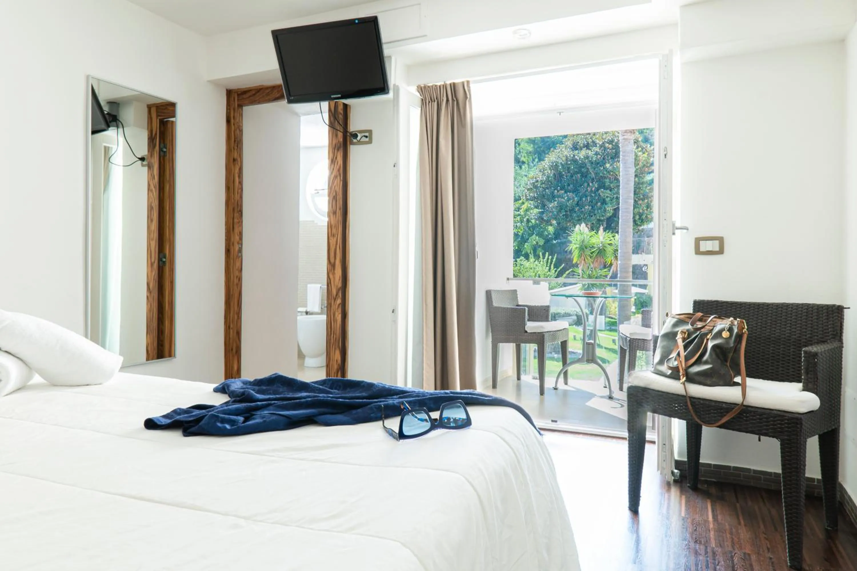 Bedroom, Bed in Marina 10 Design Hotel & SPA