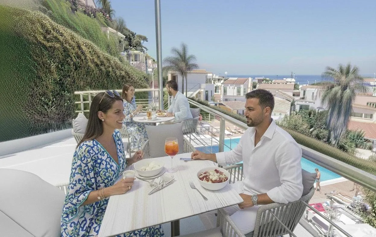 Swimming pool in Marina 10 Design Hotel & SPA