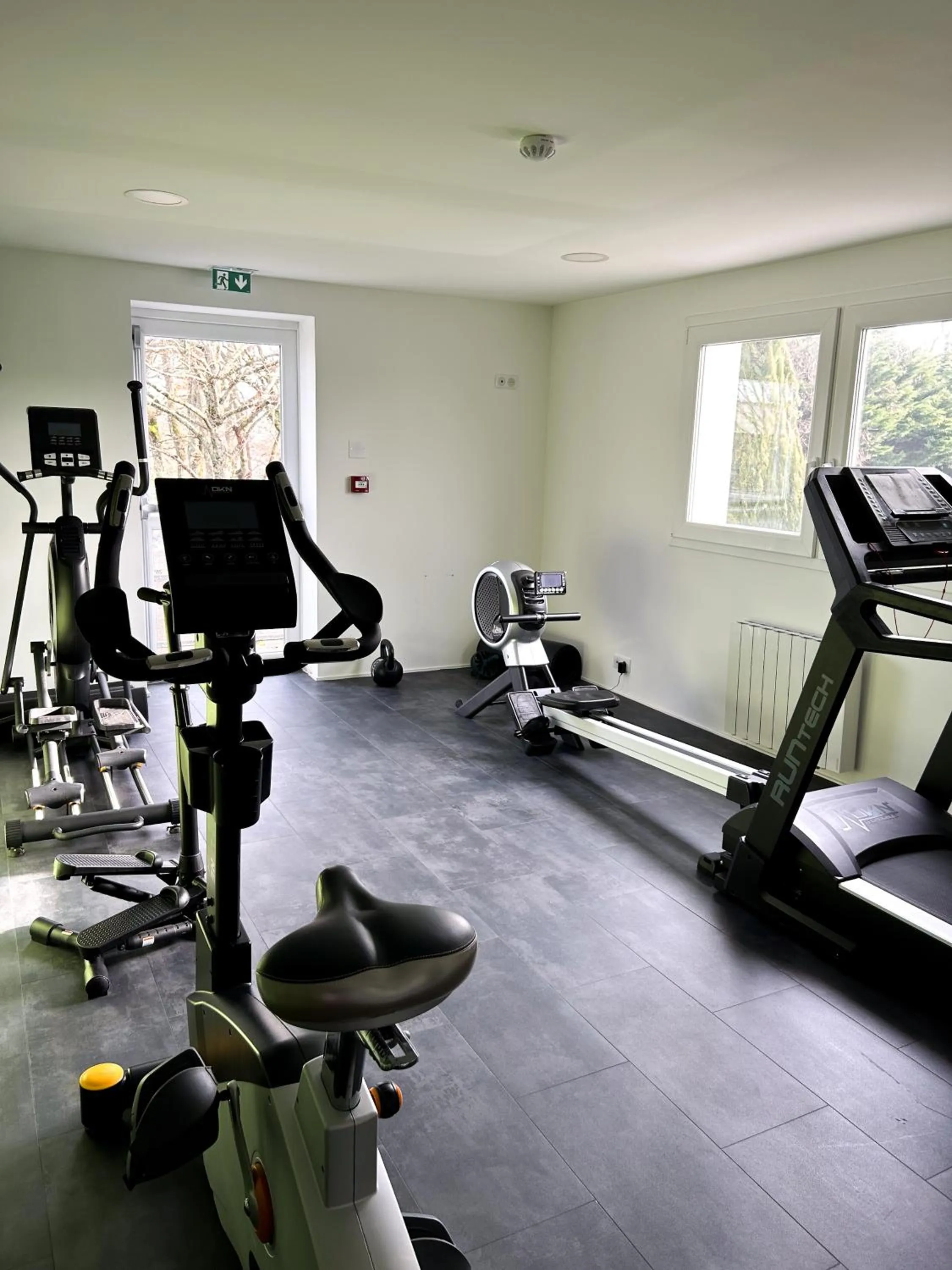Fitness centre/facilities in Hôtel AKENA Nantes Orvault - Ouest