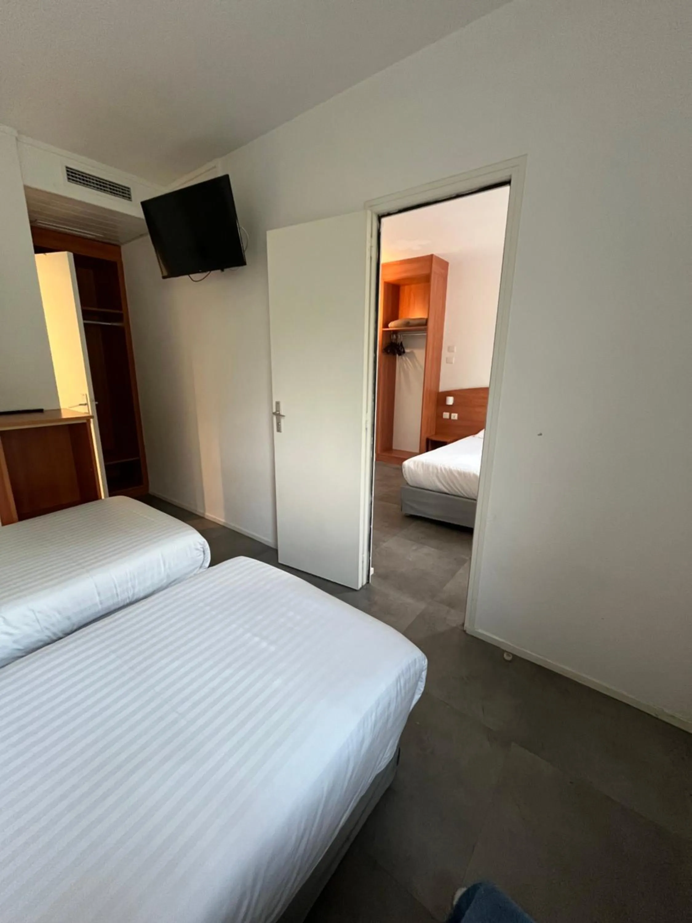 Photo of the whole room, Bed in Hôtel AKENA Nantes Orvault - Ouest