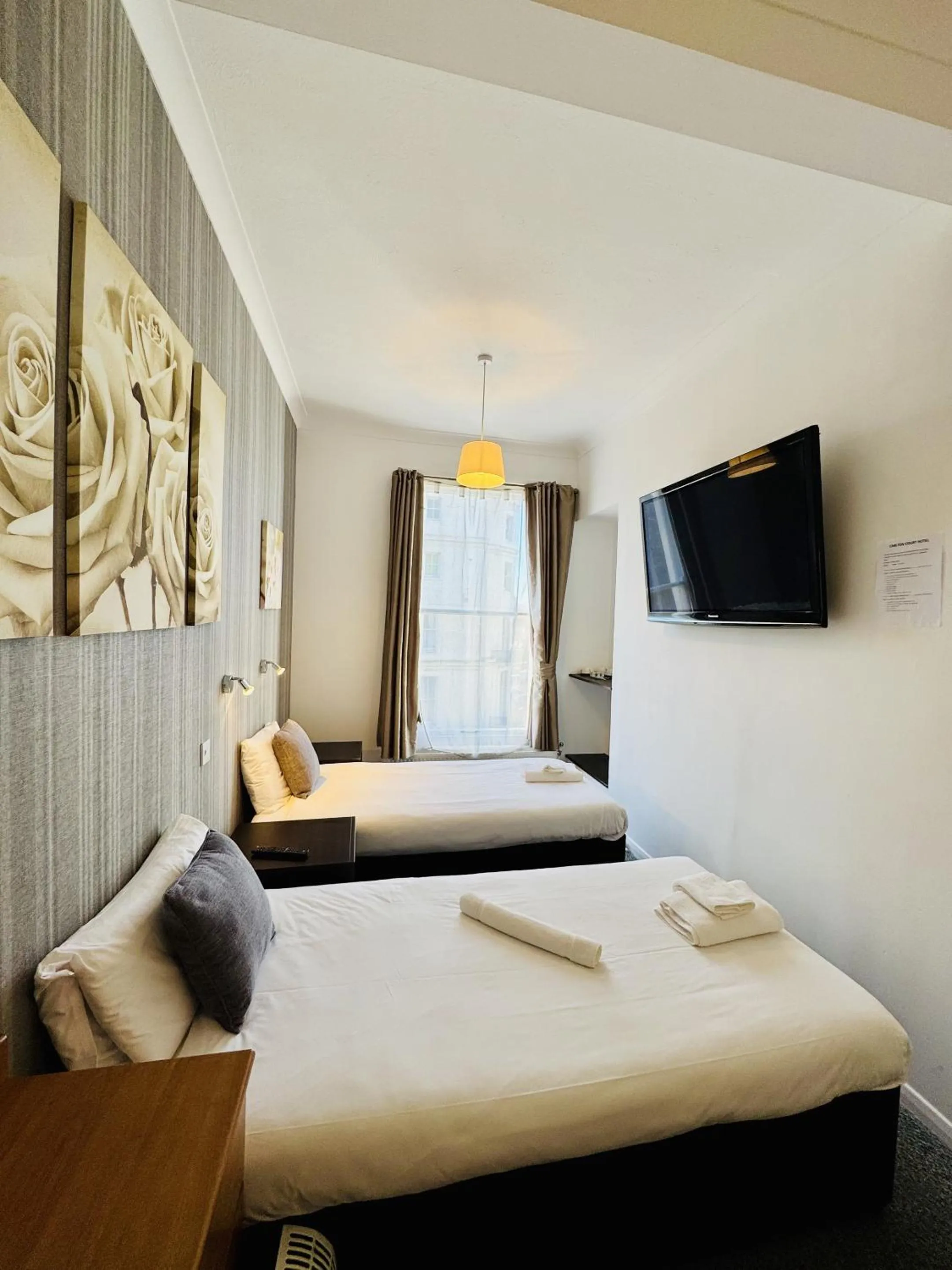 Bedroom, Bed in Carlton Court Hotel Eastbourne