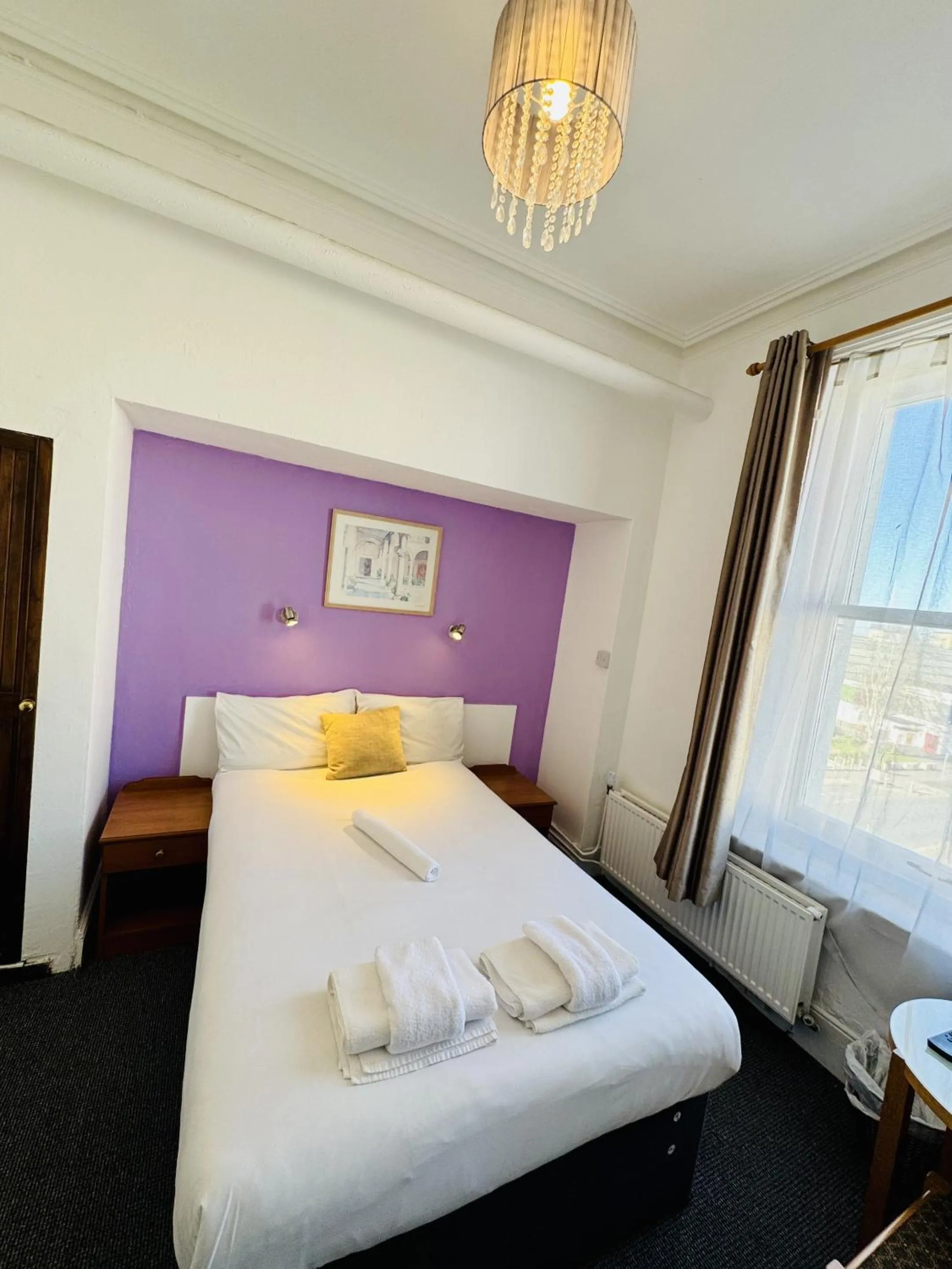 Bedroom, Bed in Carlton Court Hotel Eastbourne