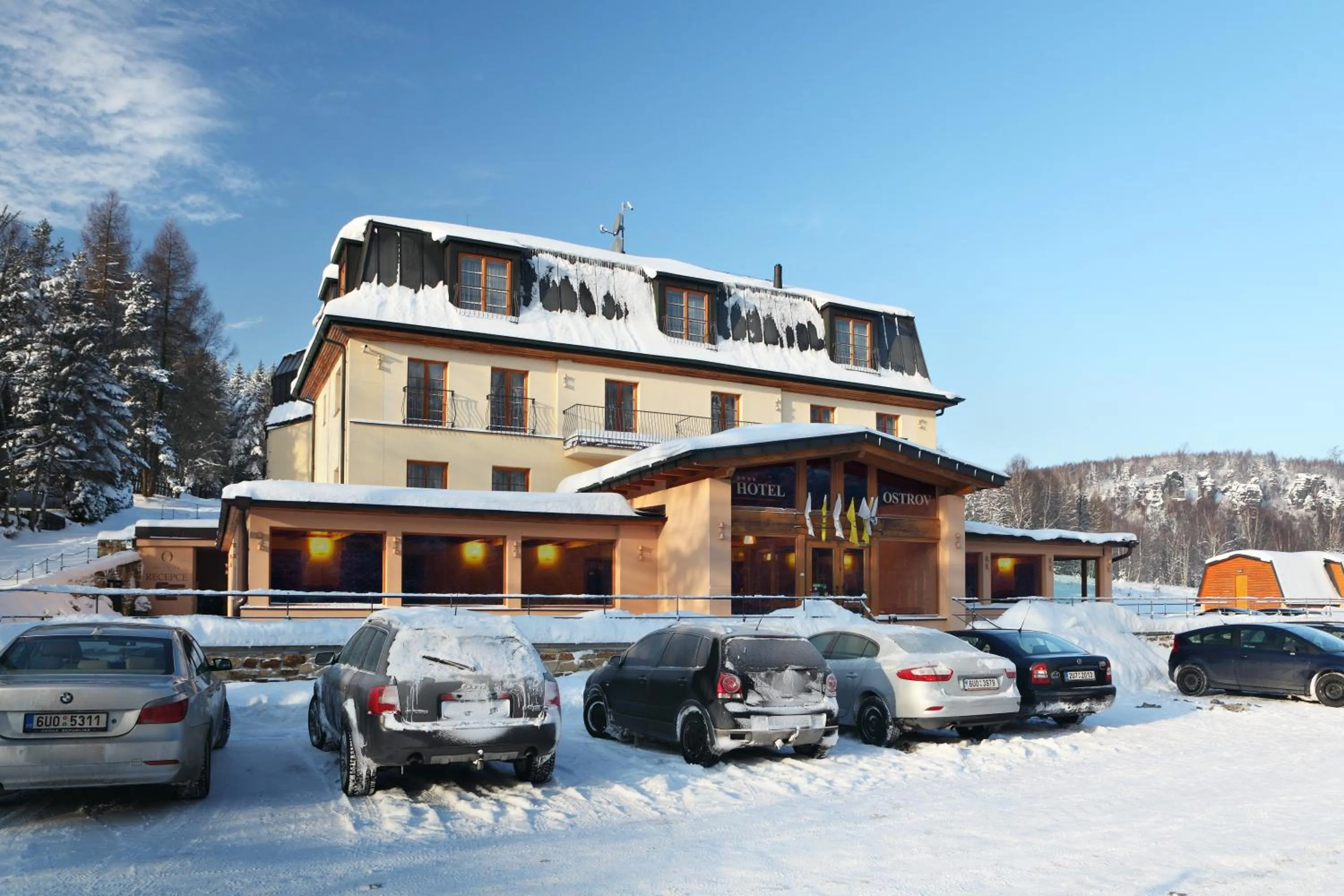 Facade/entrance in Hotel Ostrov