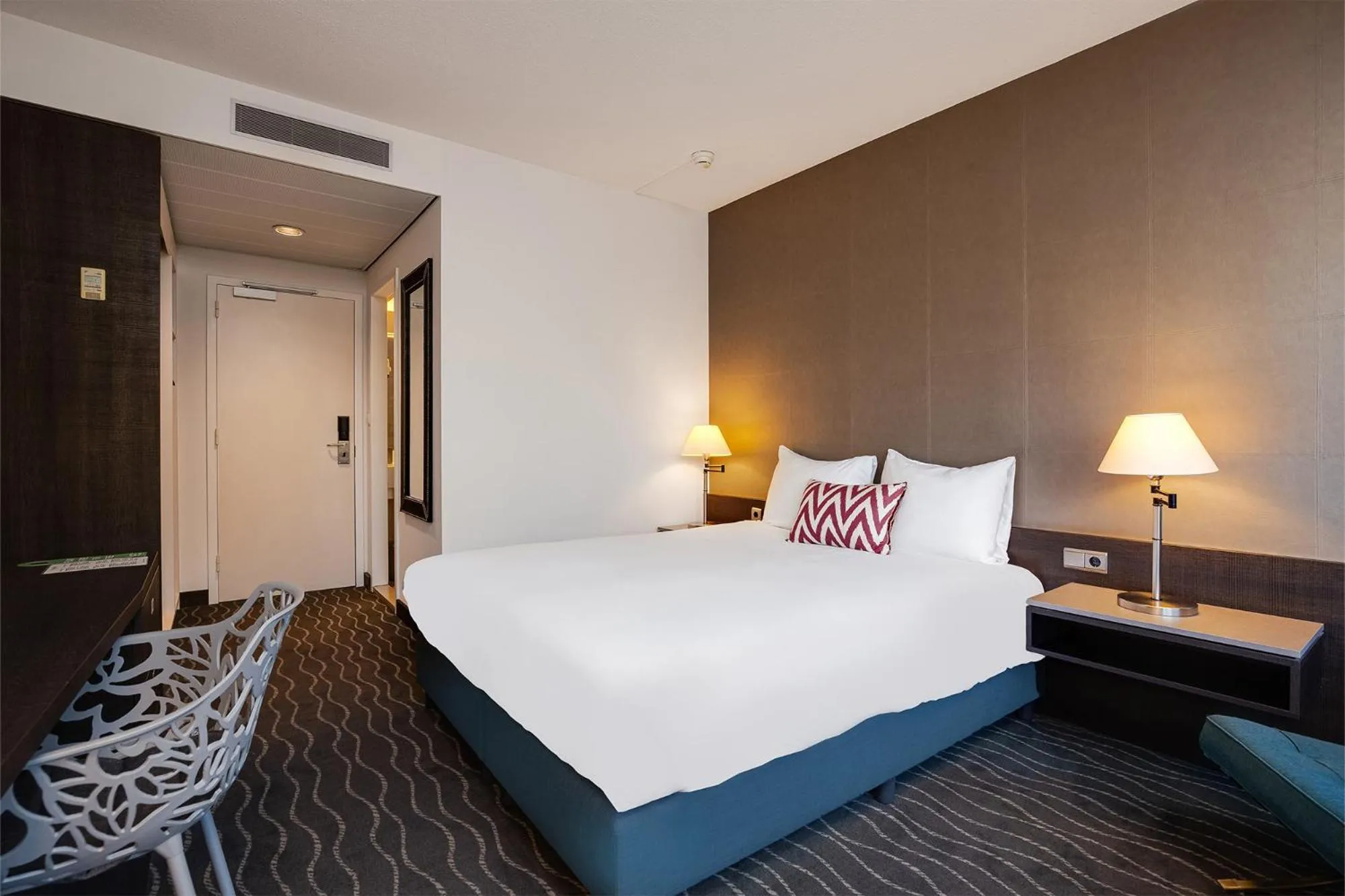 Bed in Hotel De Ruwenberg Den Bosch - Sint Michielsgestel