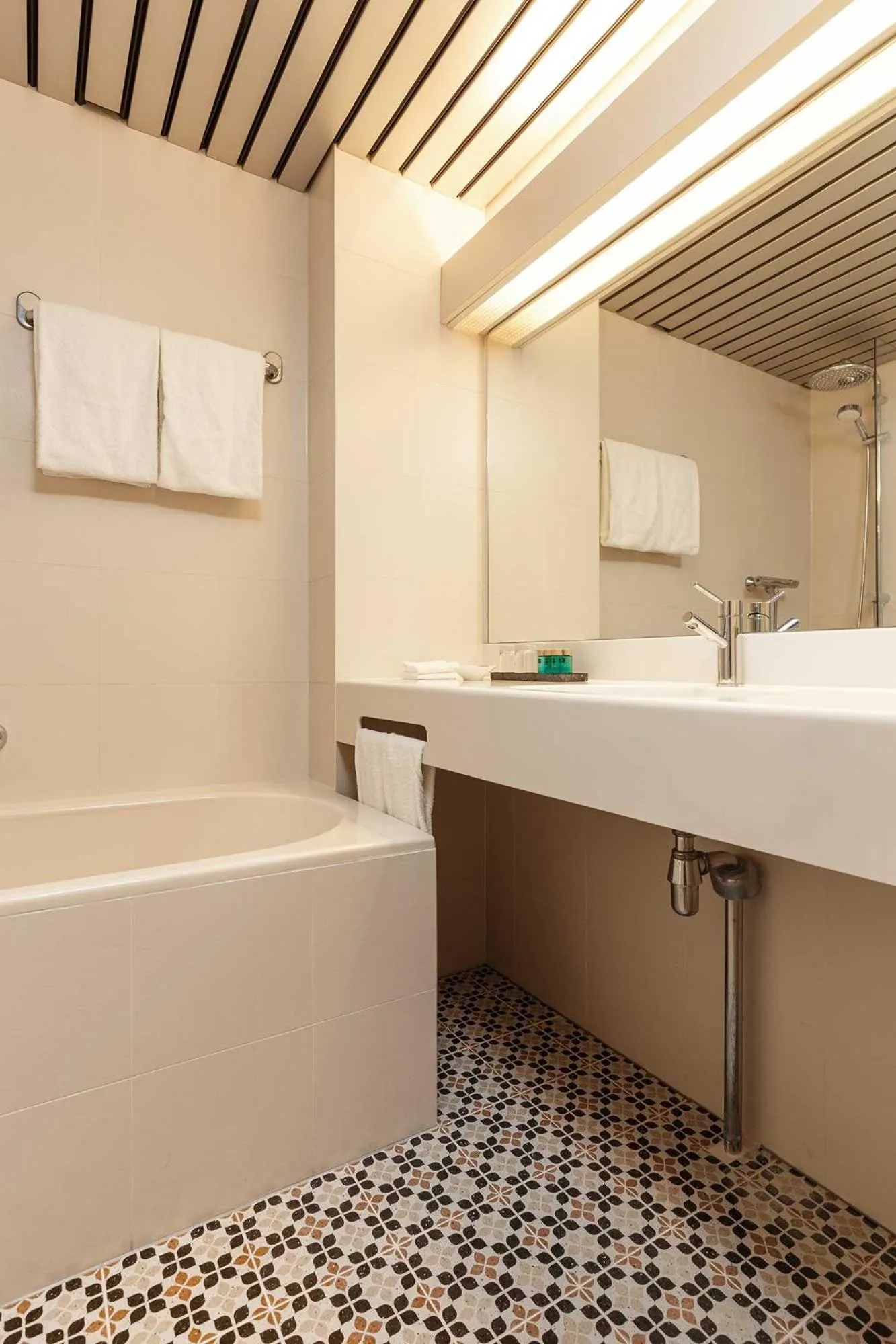 Bathroom in Hotel De Ruwenberg Den Bosch - Sint Michielsgestel