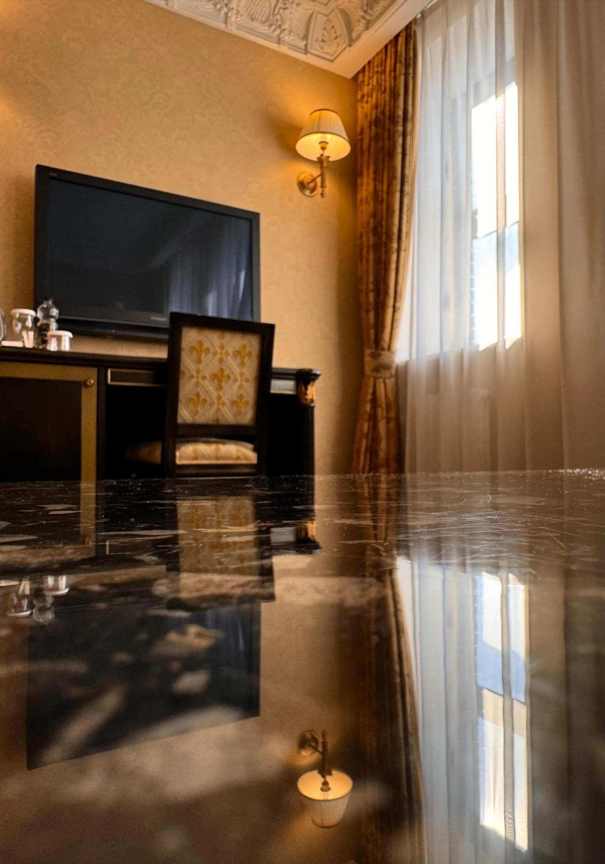 TV and multimedia in Axelhof Boutique Hotel