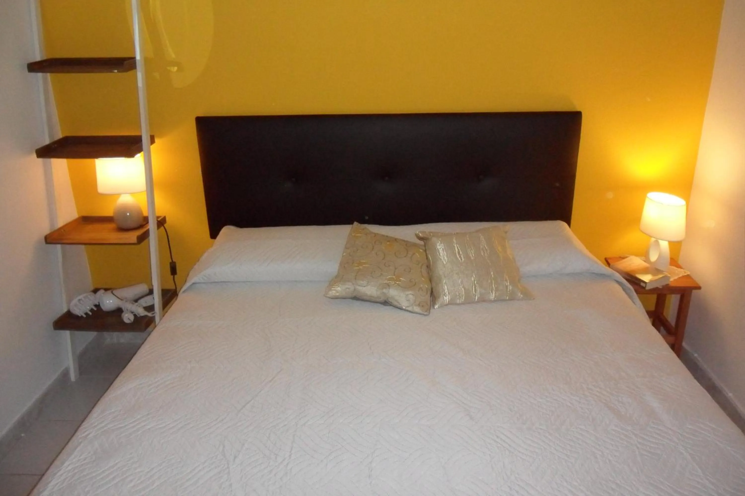 Bed in B&B A CASA DI MONICA