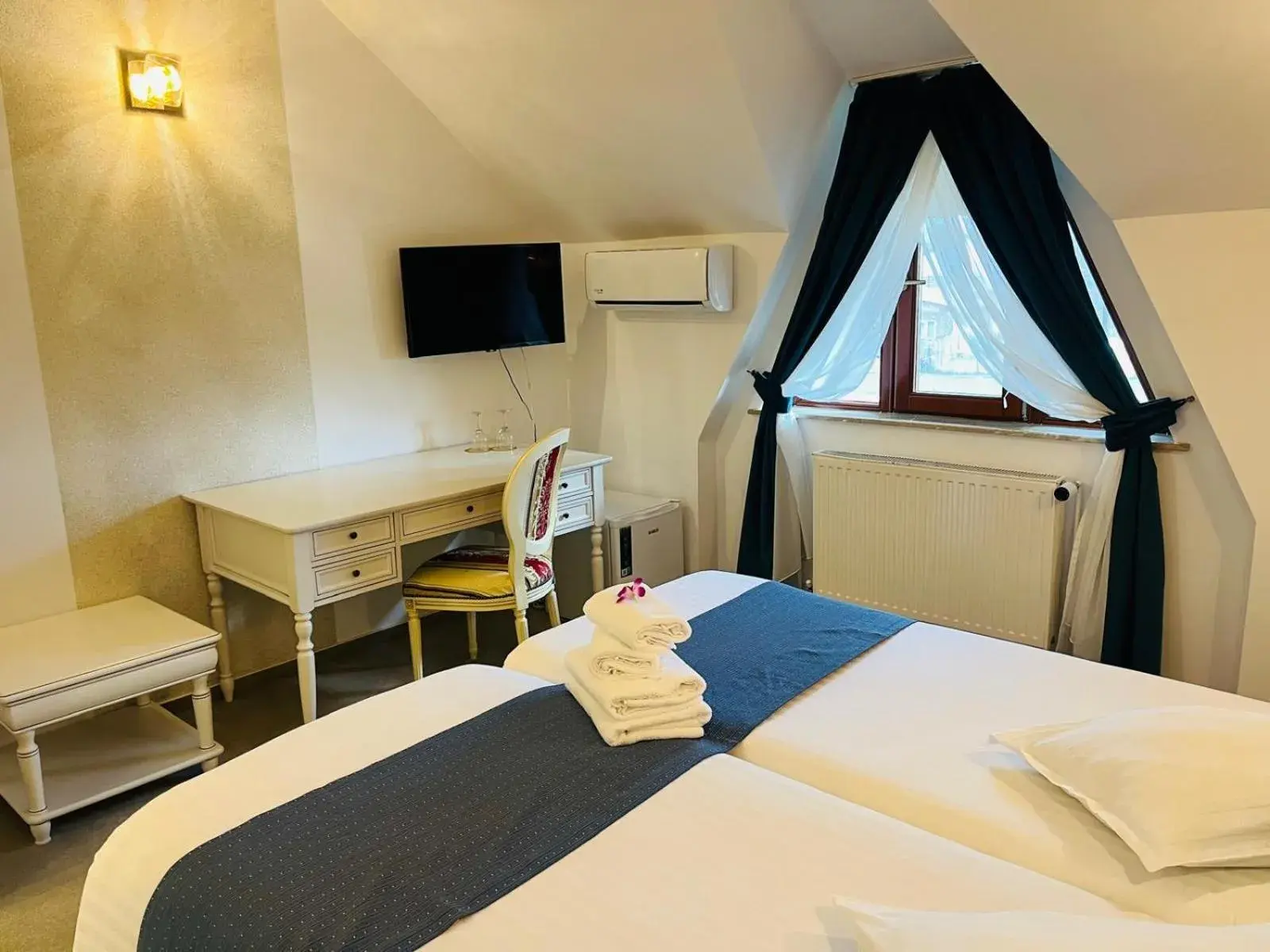 Double or Twin Room in Perla Muresului Double or Twin Room in Perla Muresului