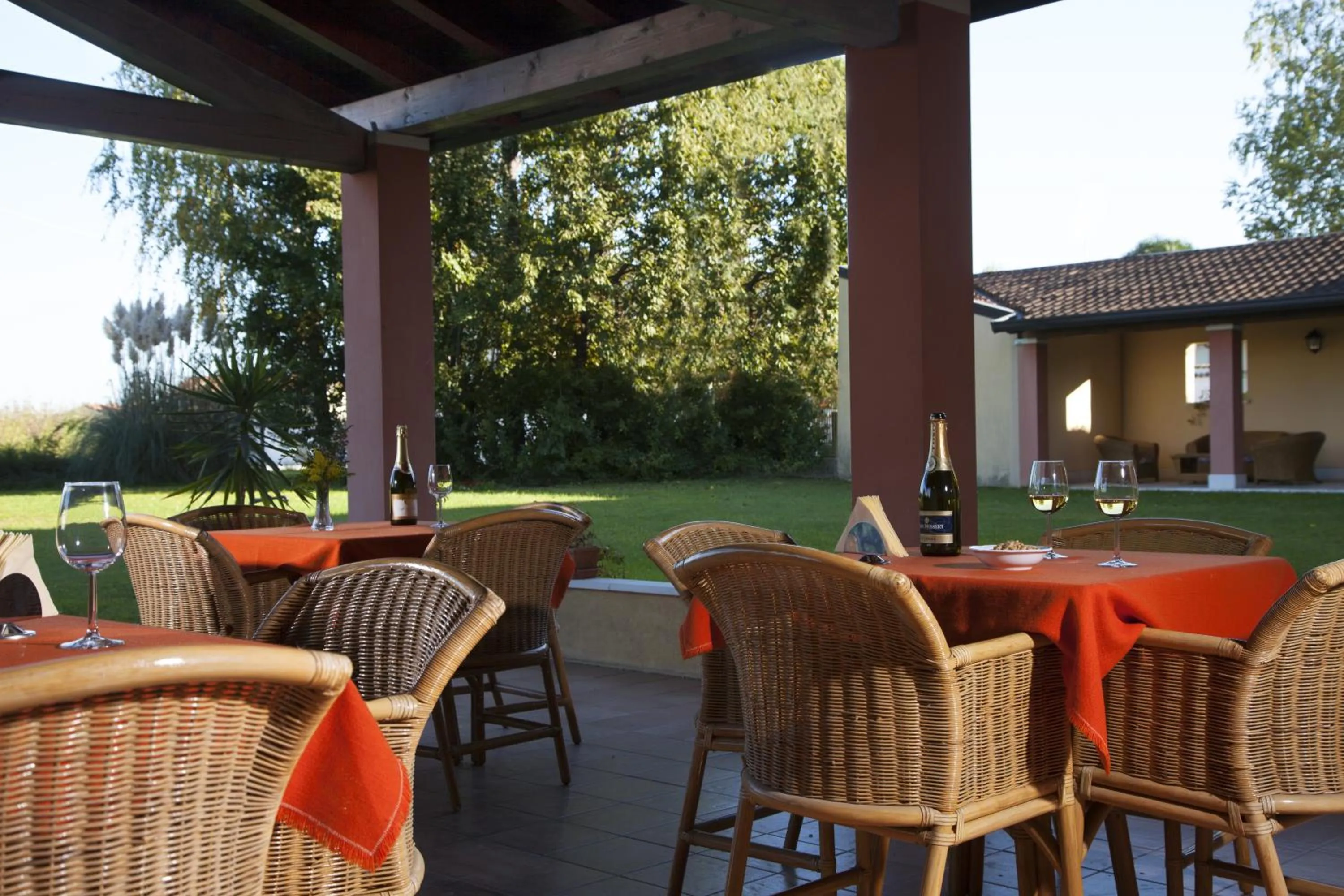 Facade/entrance in Hotel Naonis