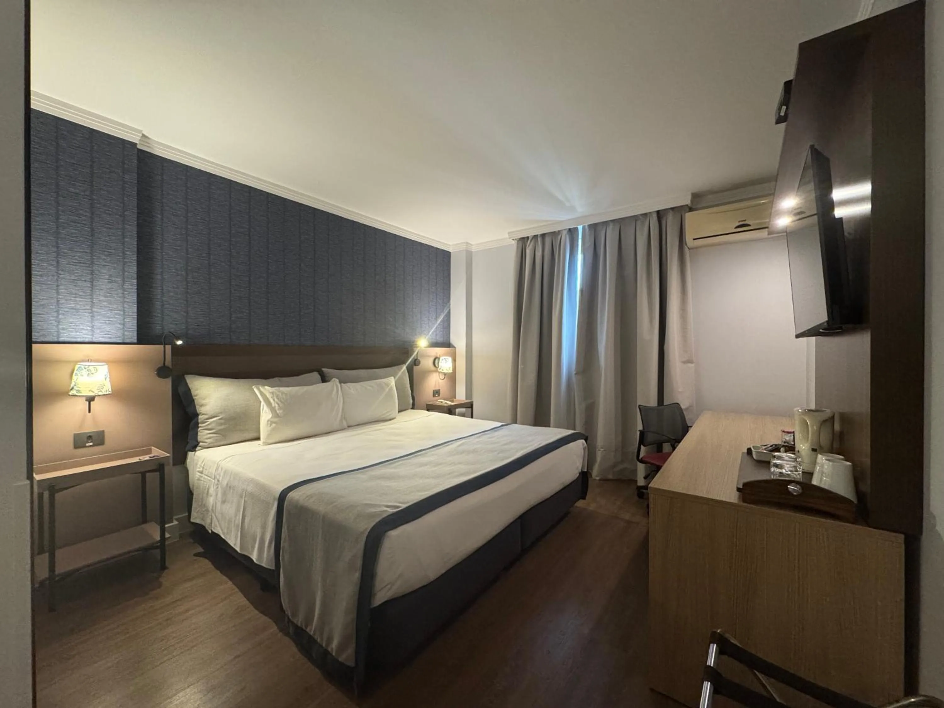 Photo of the whole room, Bed in Comfort Hotel Araraquara