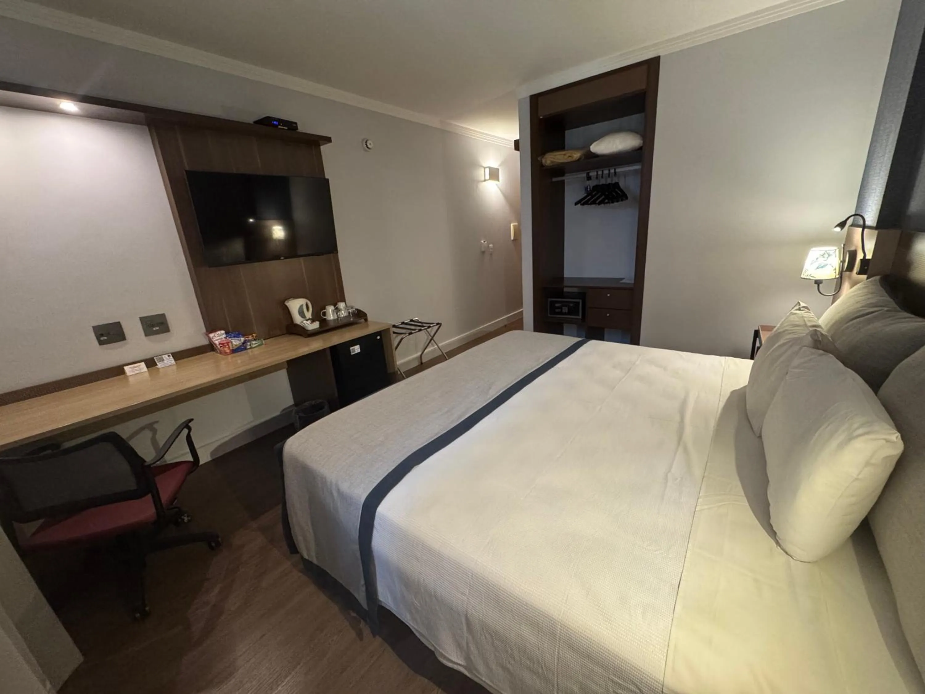 Photo of the whole room, Bed in Comfort Hotel Araraquara