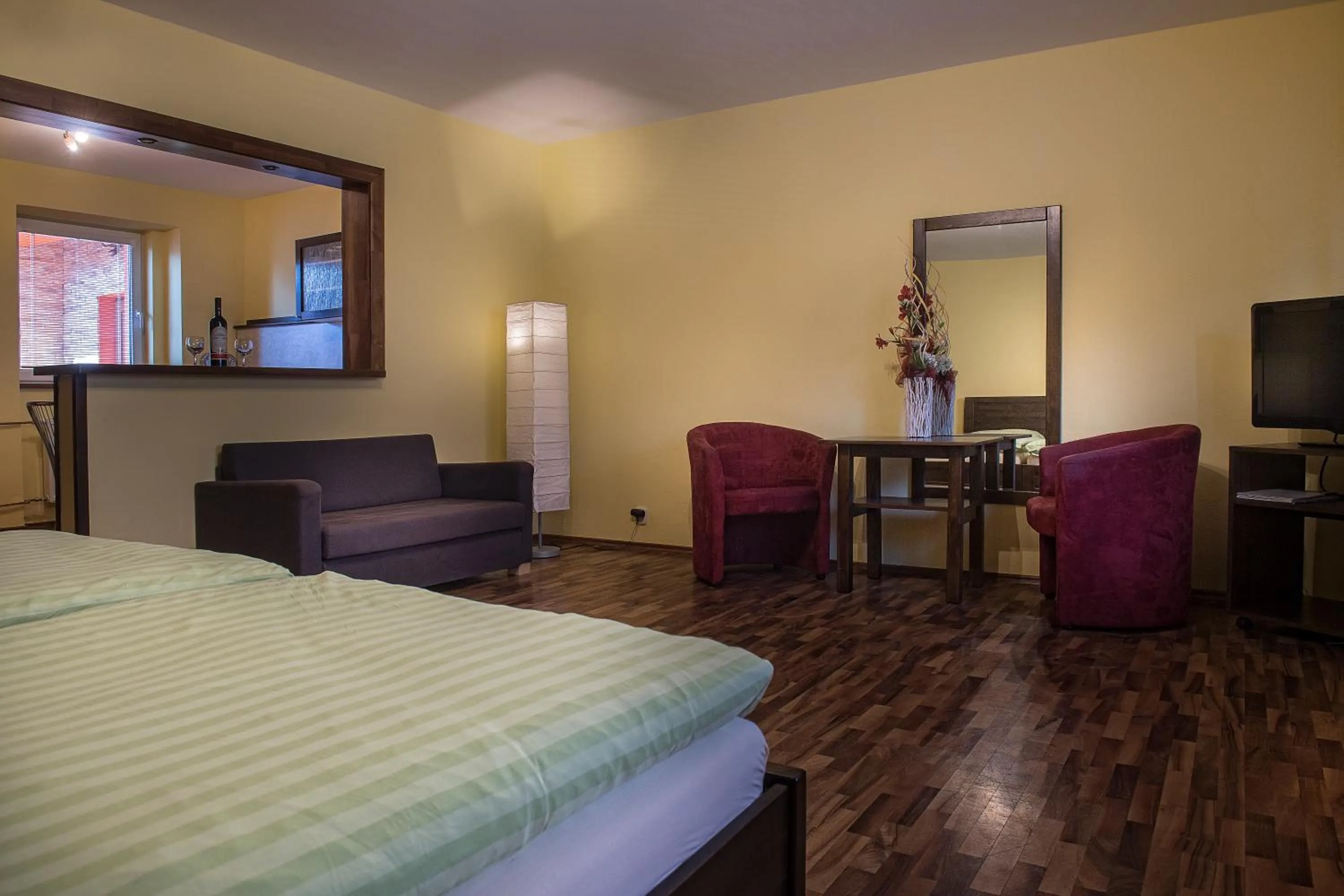 Photo of the whole room, Bed in Garden apartments