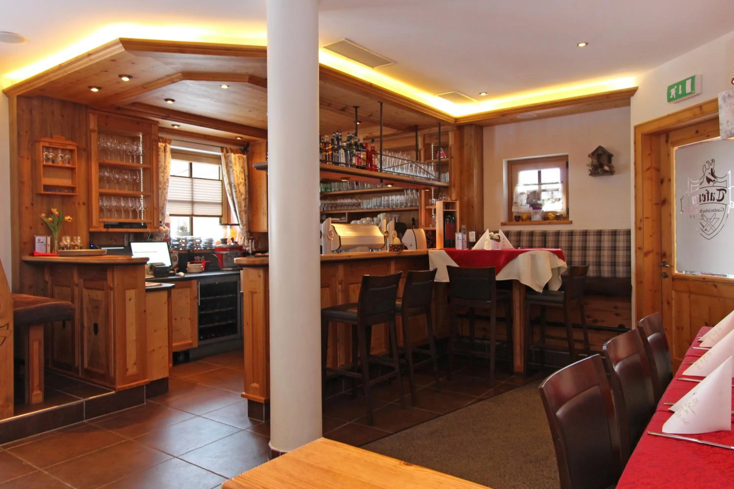 Restaurant/places to eat in AvenidA Mountain Resort by Alpin Rentals