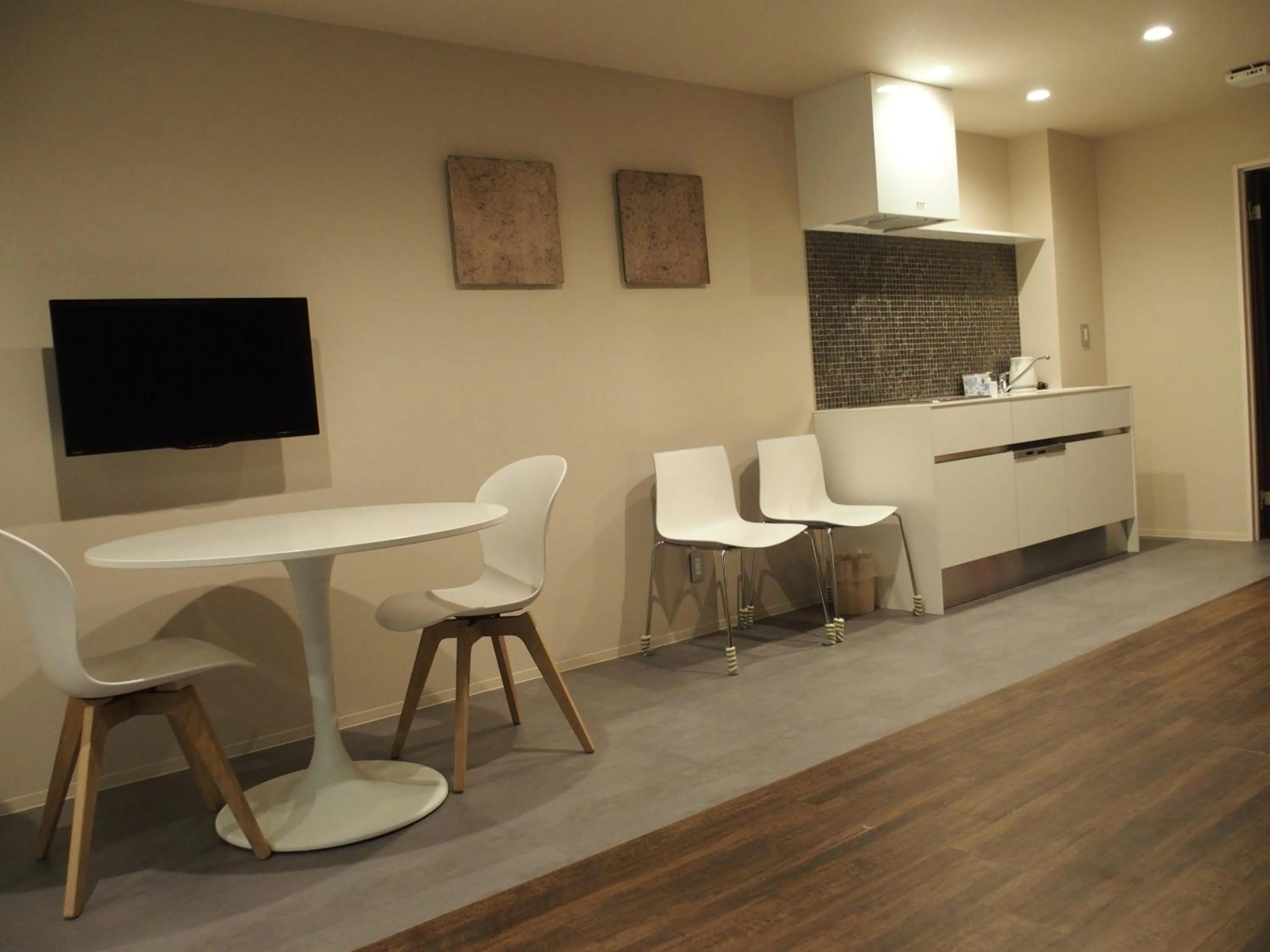 Dining area in Private house Kuranoya Sapporo