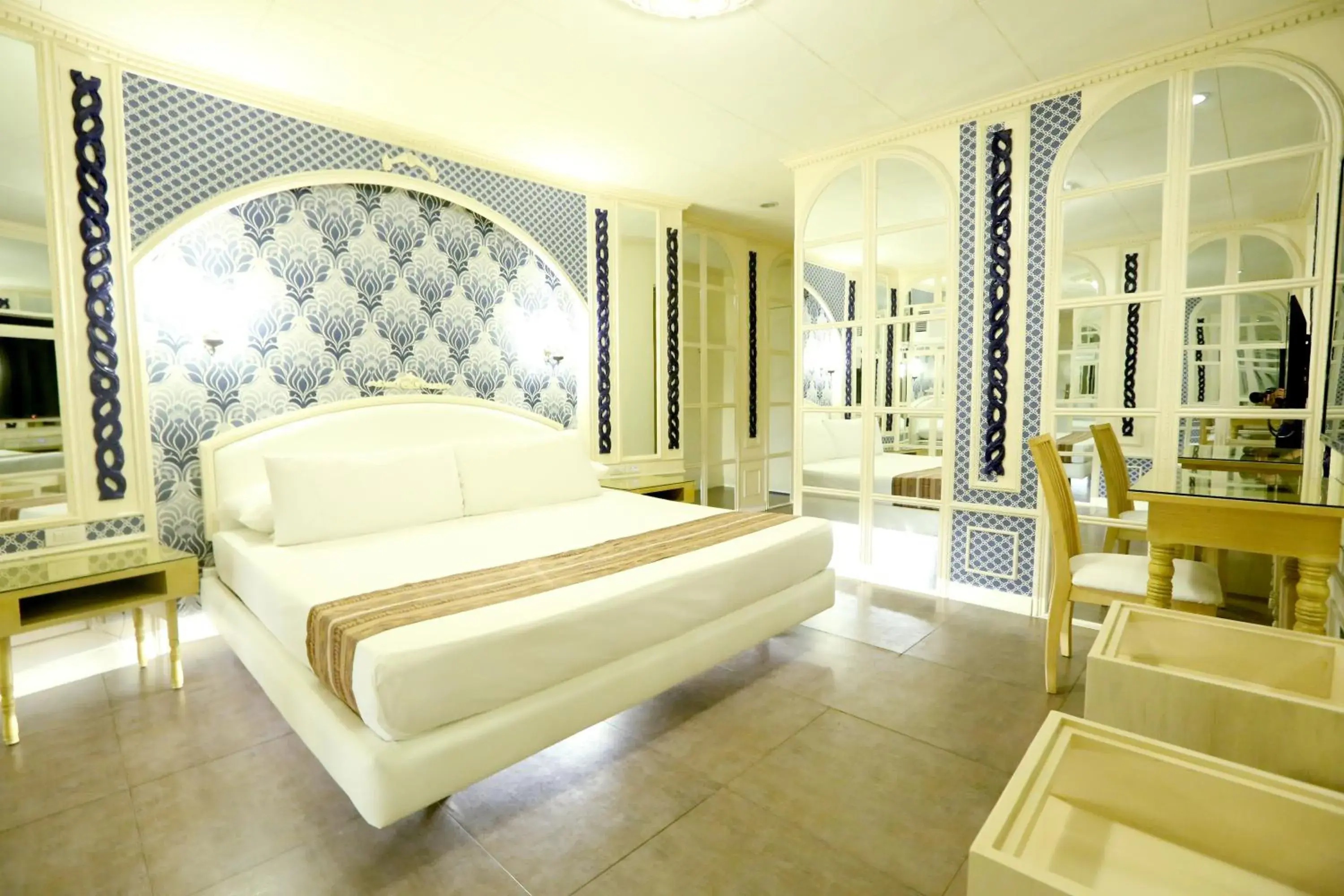 Suite in Hotel Ava Malate Suite in Hotel Ava Malate