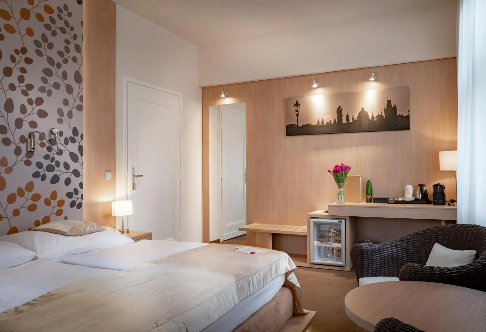 Coffee/tea facilities, Bed in Pytloun Kampa Garden Hotel Prague